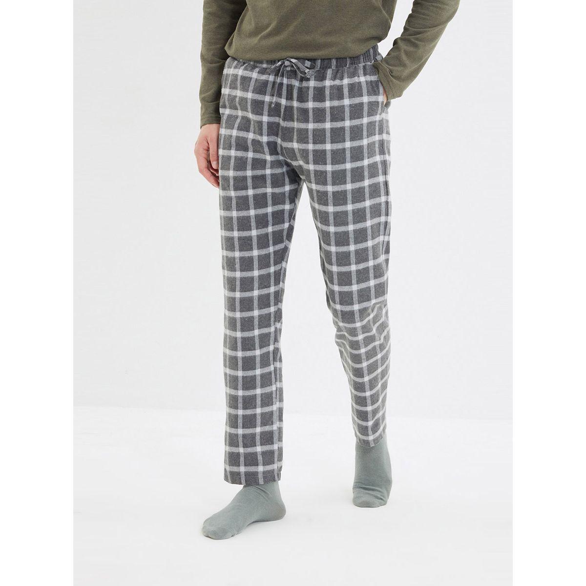 بنطال بيجاما مطبع بمربعات-men-clothing-nightwear-pyjamaandshorts-image-5