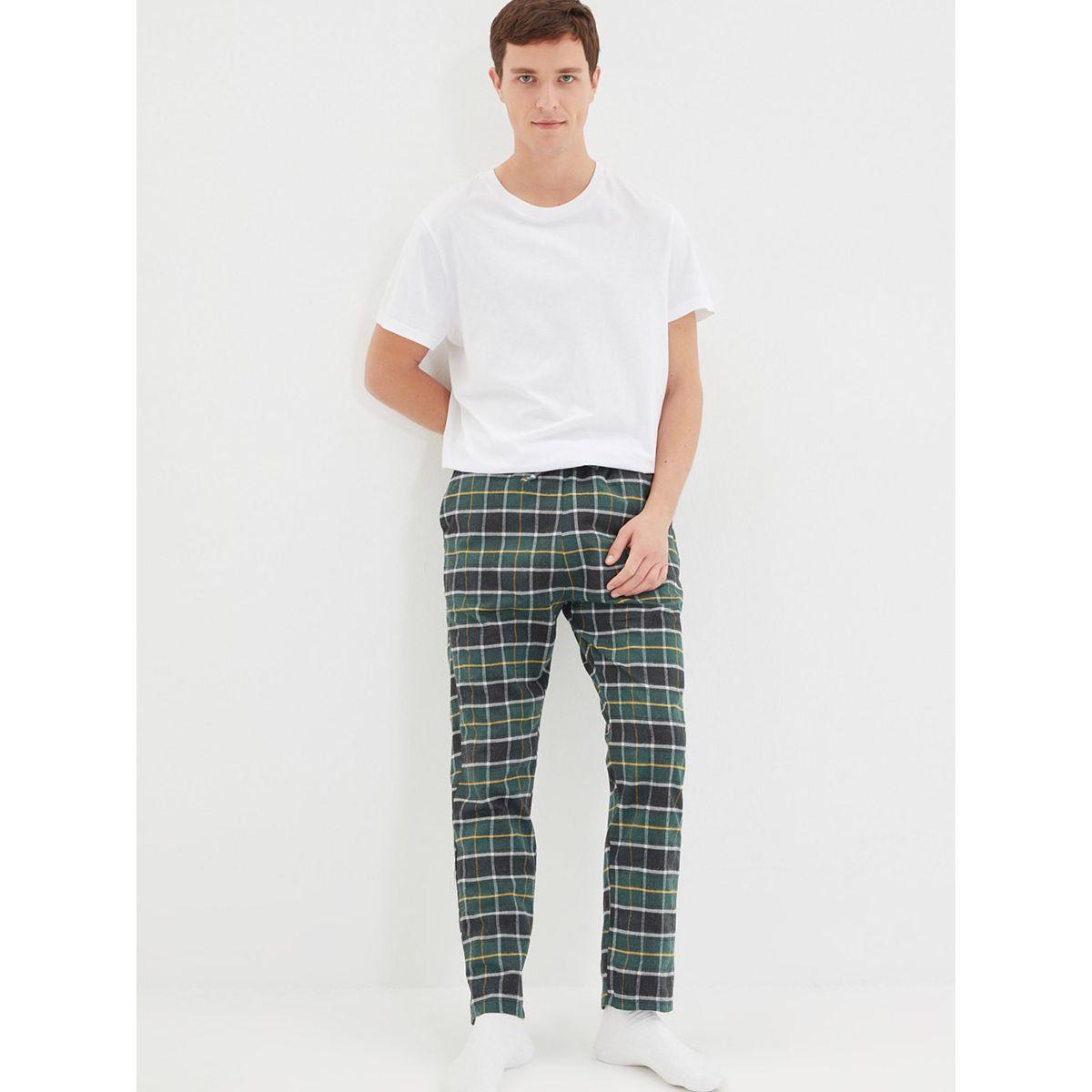بنطال بيجاما مطبع بمربعات-men-clothing-nightwear-pyjamaandshorts-image-2