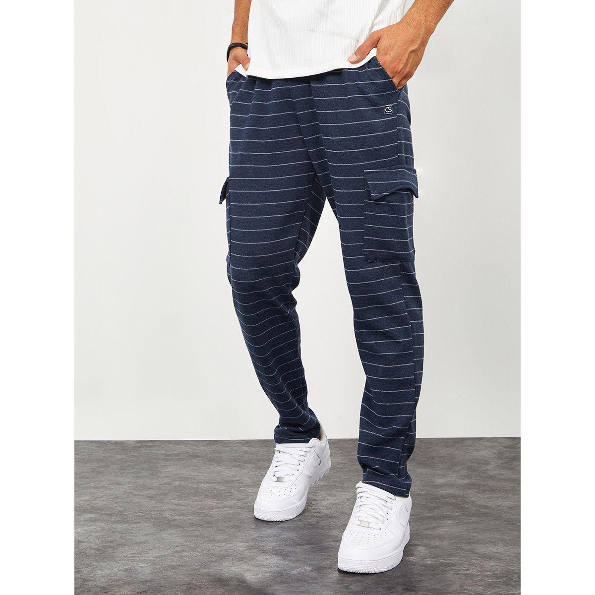 جوغر مخطط بجيوب كارجو من ستايلي-men-clothing-bottoms-joggers-image-1