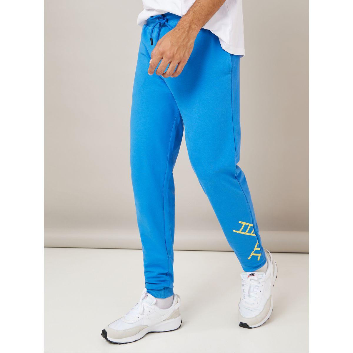 جوغر بقصة سليم فت مع ازرار-men-clothing-bottoms-joggers-image-1