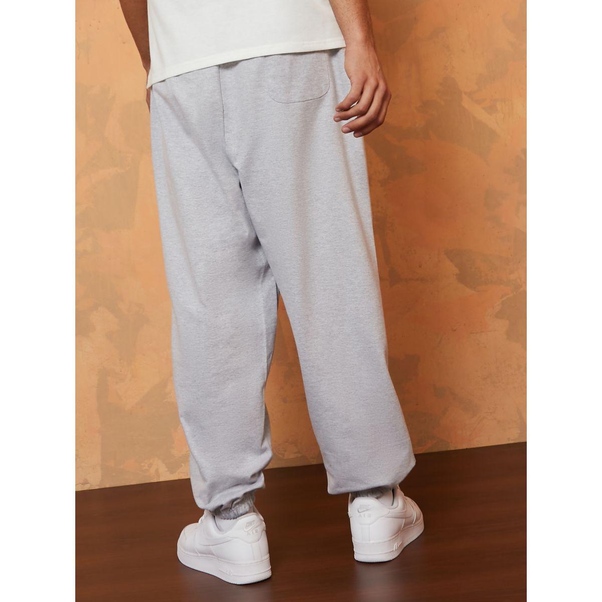 جوغر مطبع بكتابة وقصة واسعة-men-clothing-bottoms-joggers-image-4