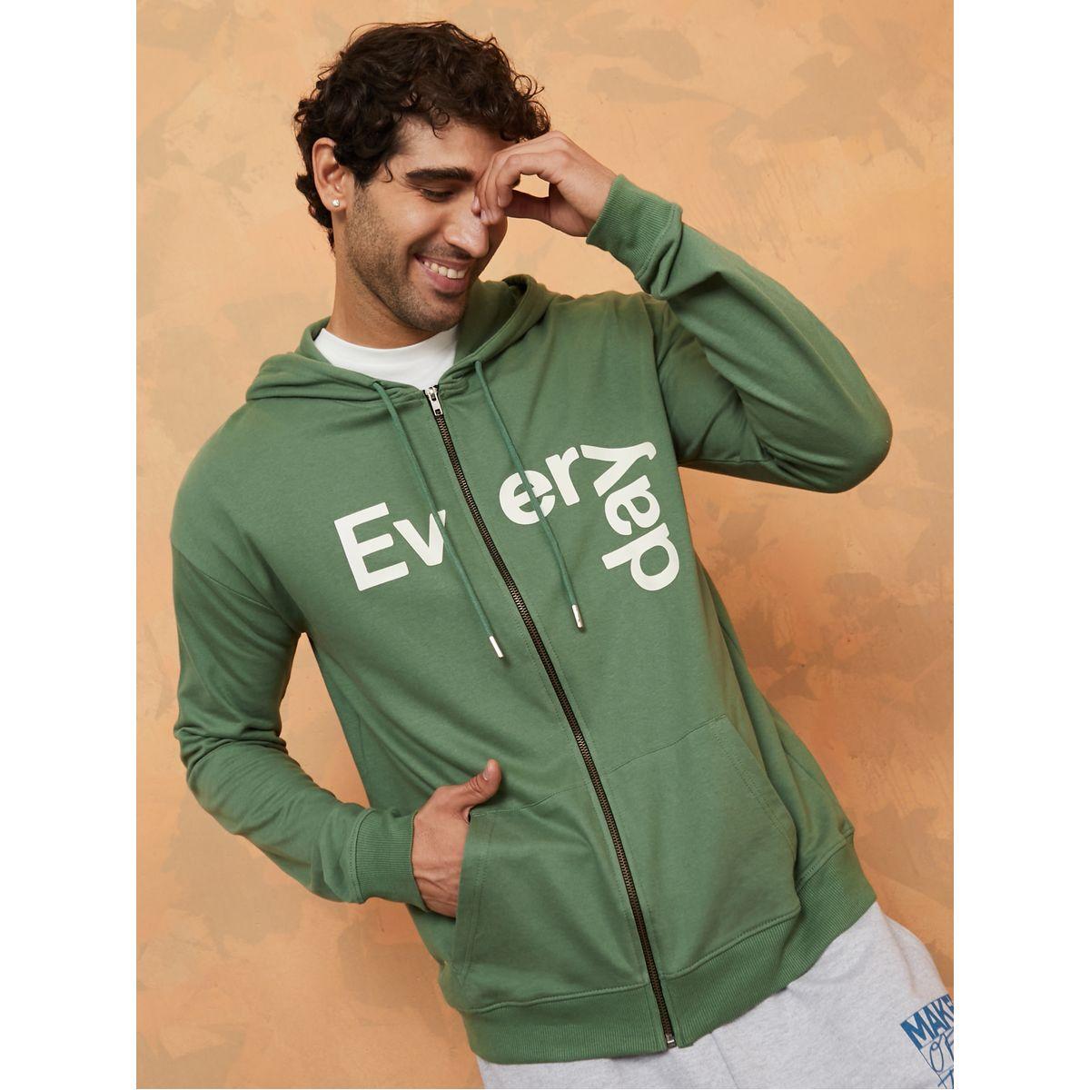هودي مطبع بكتابة مع سحاب غلق-men-winterwear-hoodiesandsweatshirts-image-3