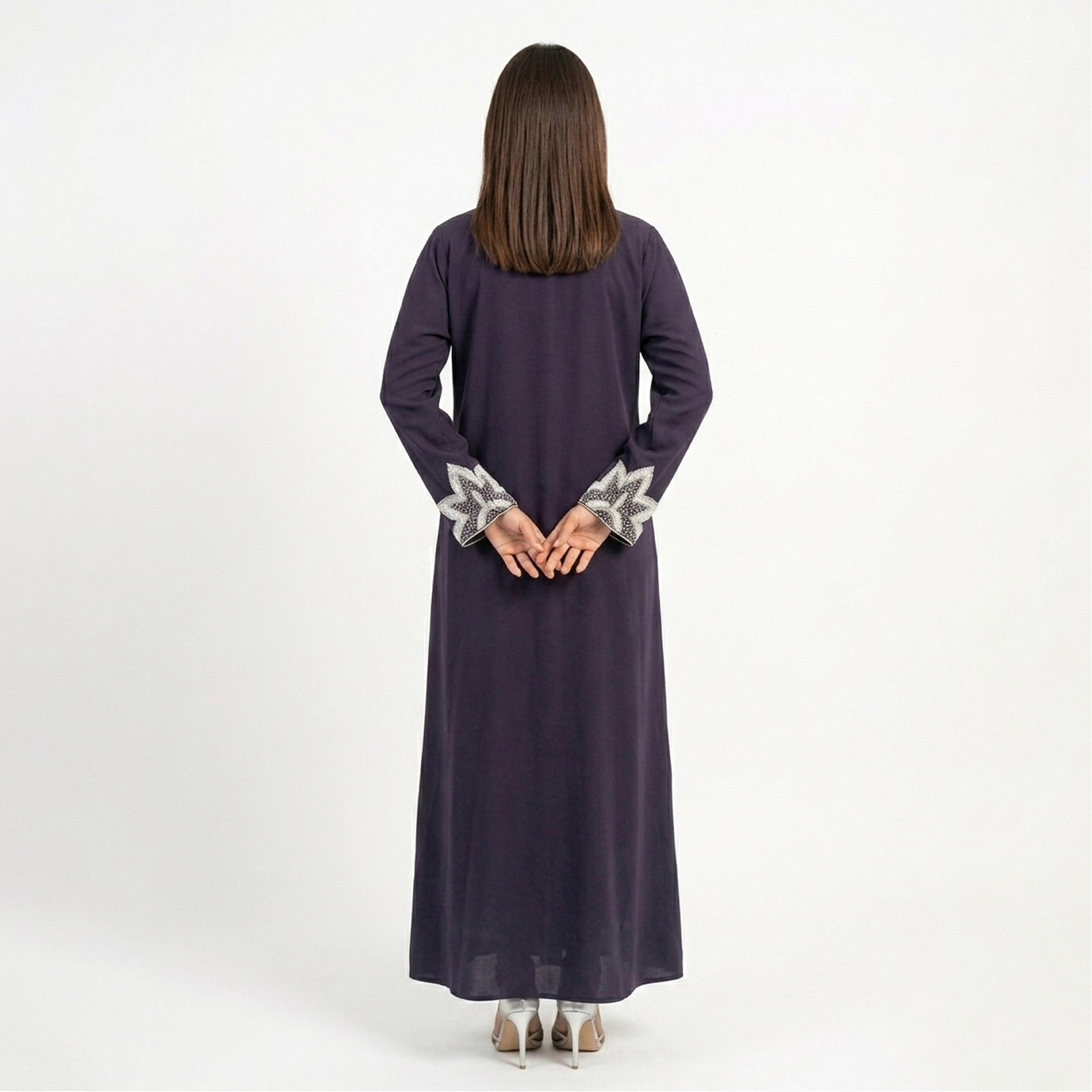 عباءة كتان مزينة بالخرز للنساء من حوراء-women-arabicclothing-abayas-image-5