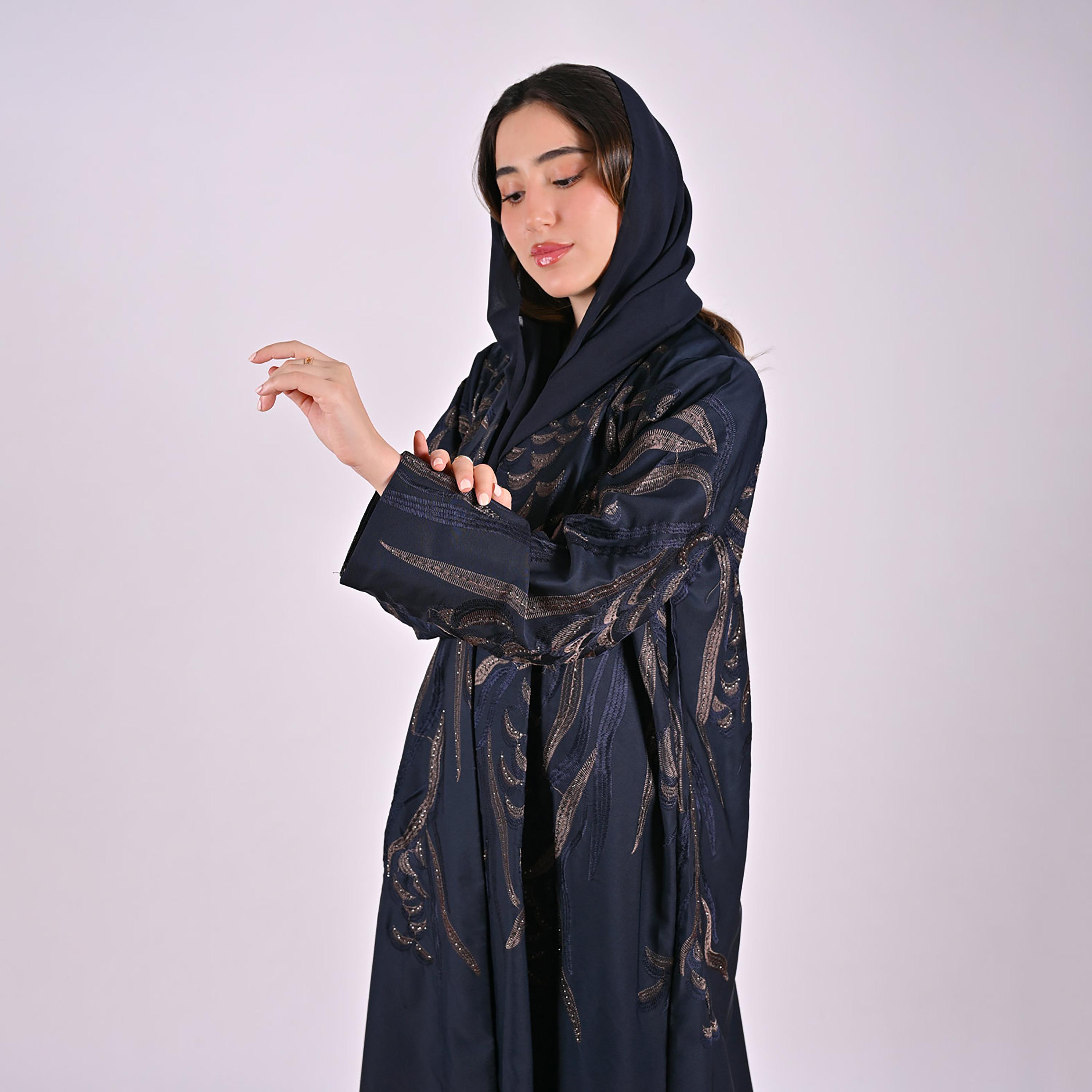 عباءة كلوش كتان مطرزة بأشكال هندسية مع حجاب للنساء من حوراء-women-arabicclothing-abayas-image-4