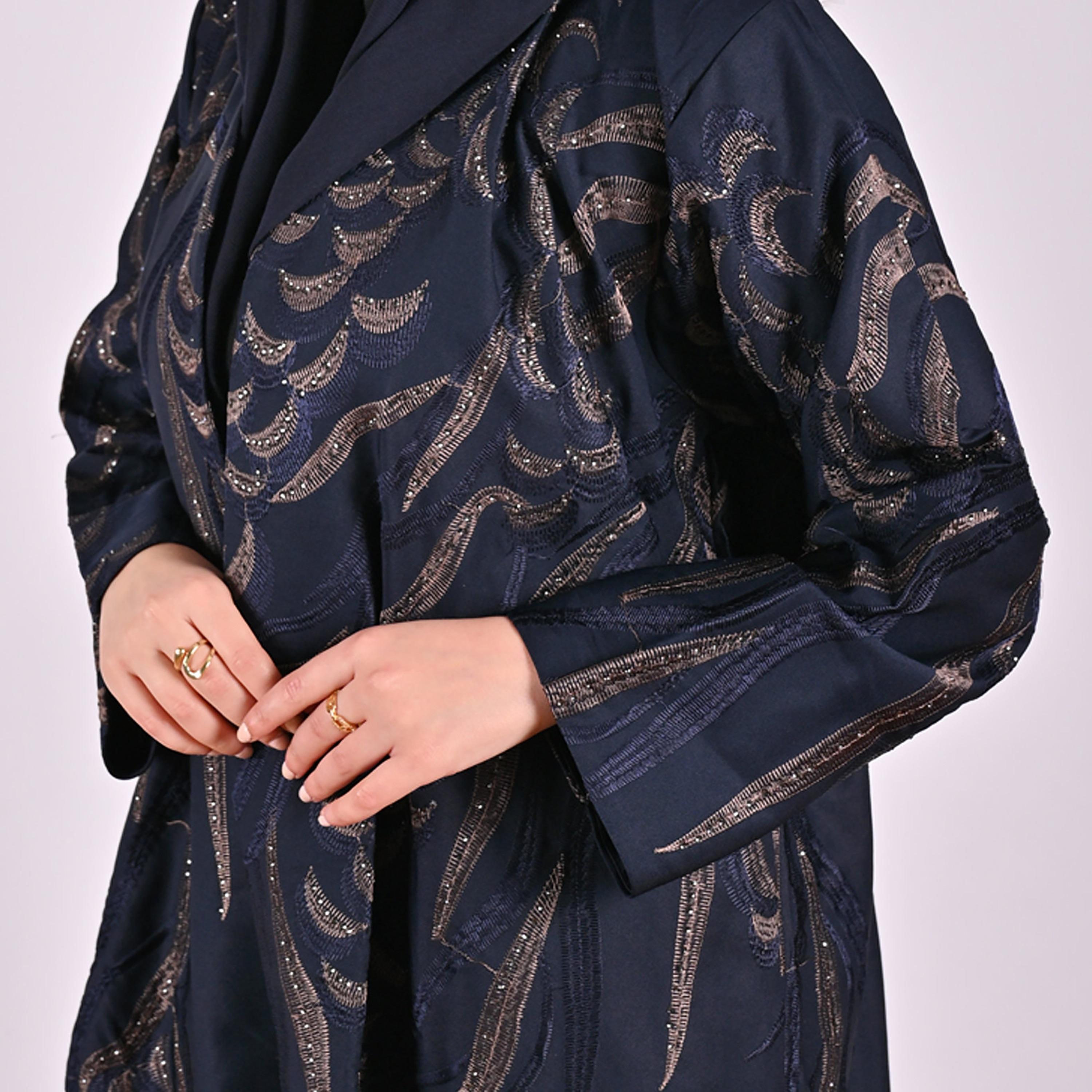 عباءة كلوش كتان مطرزة بأشكال هندسية مع حجاب للنساء من حوراء-women-arabicclothing-abayas-image-6