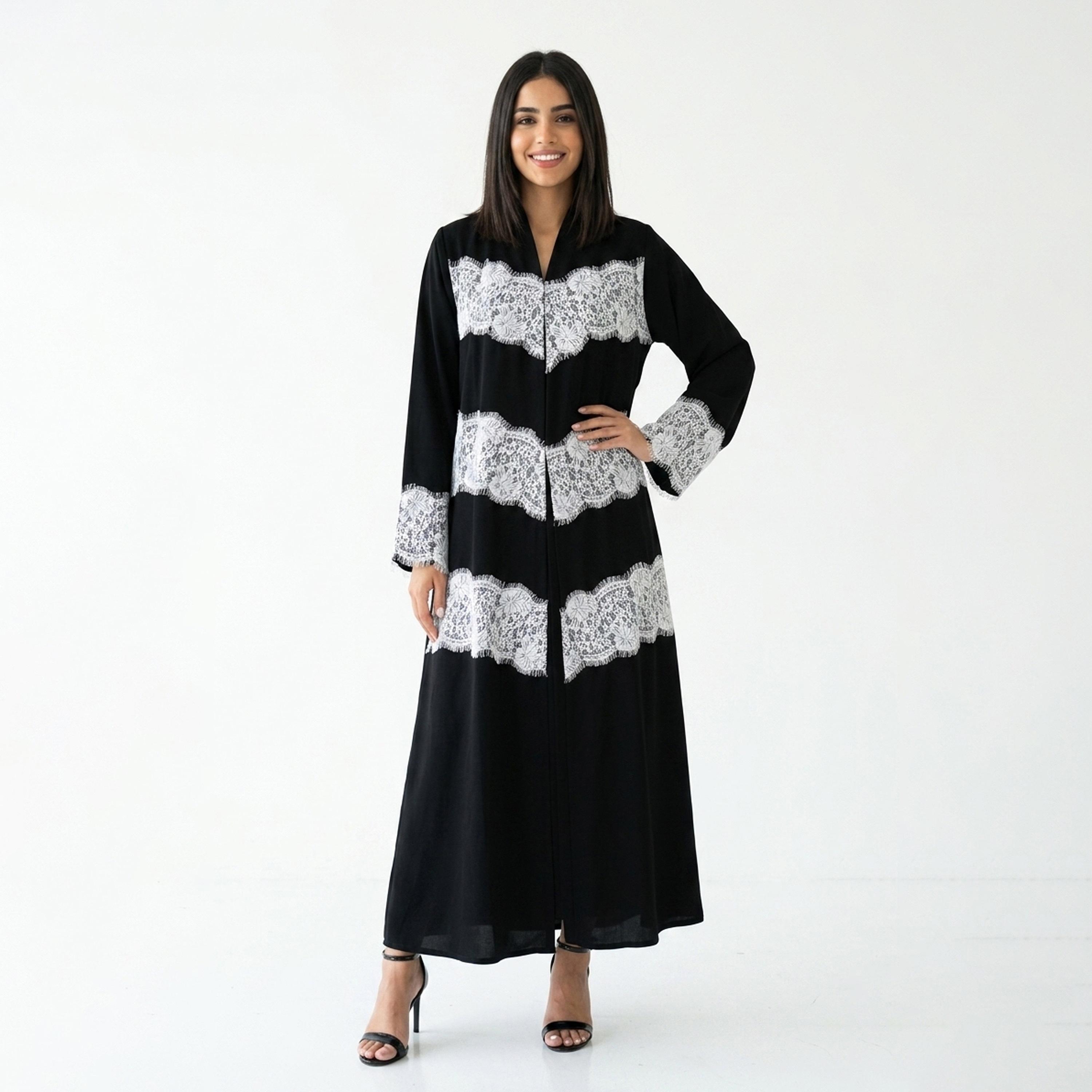 عباءة كتان مزينة بدانتيل الزهور مع حجاب للنساء من حوراء-women-arabicclothing-abayas-image-6