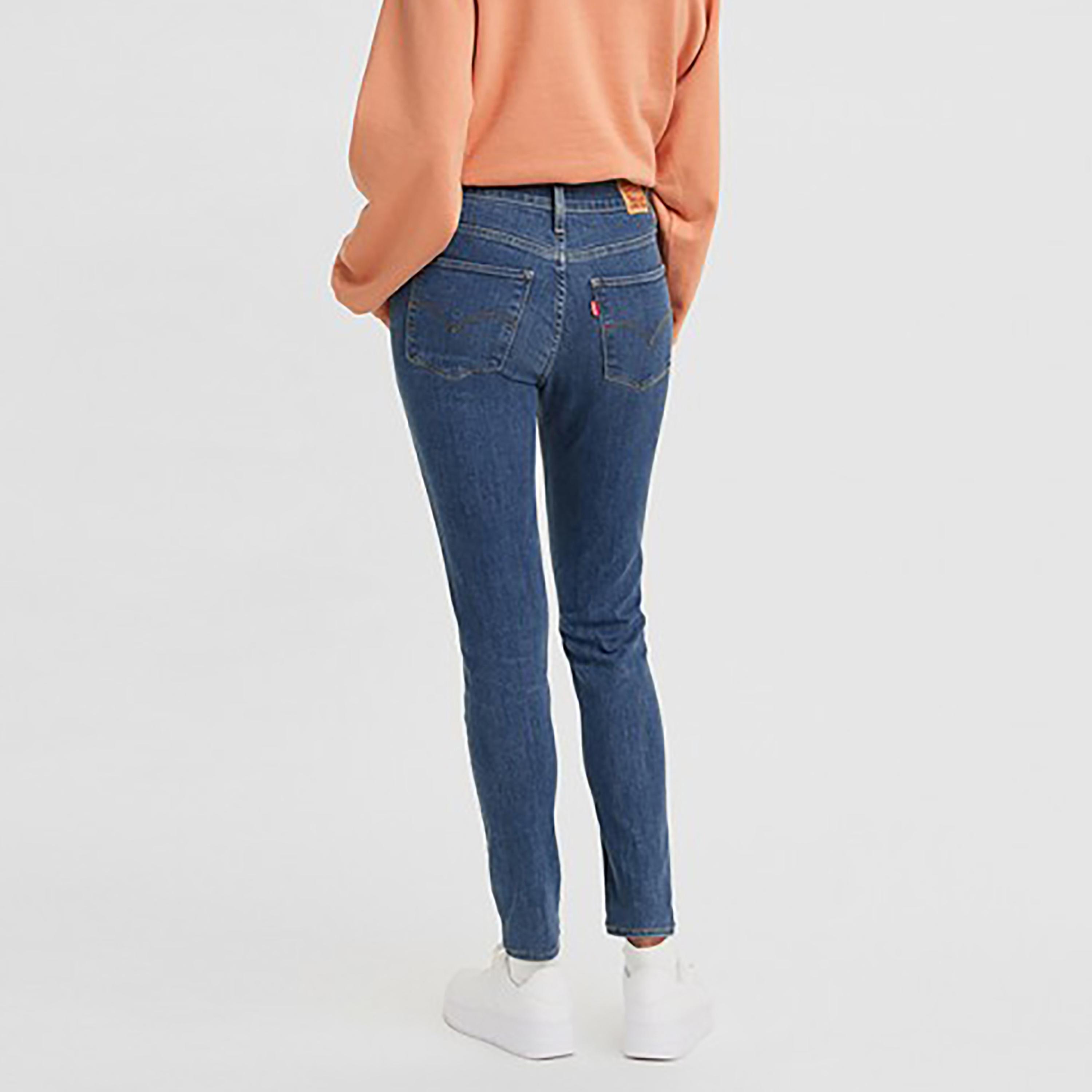 بنطال جينز من ليفايز بلون ازرق ذو اسكيني فت وجيب متوسط الارتفاع-women-clothing-bottoms-jeans-image-3