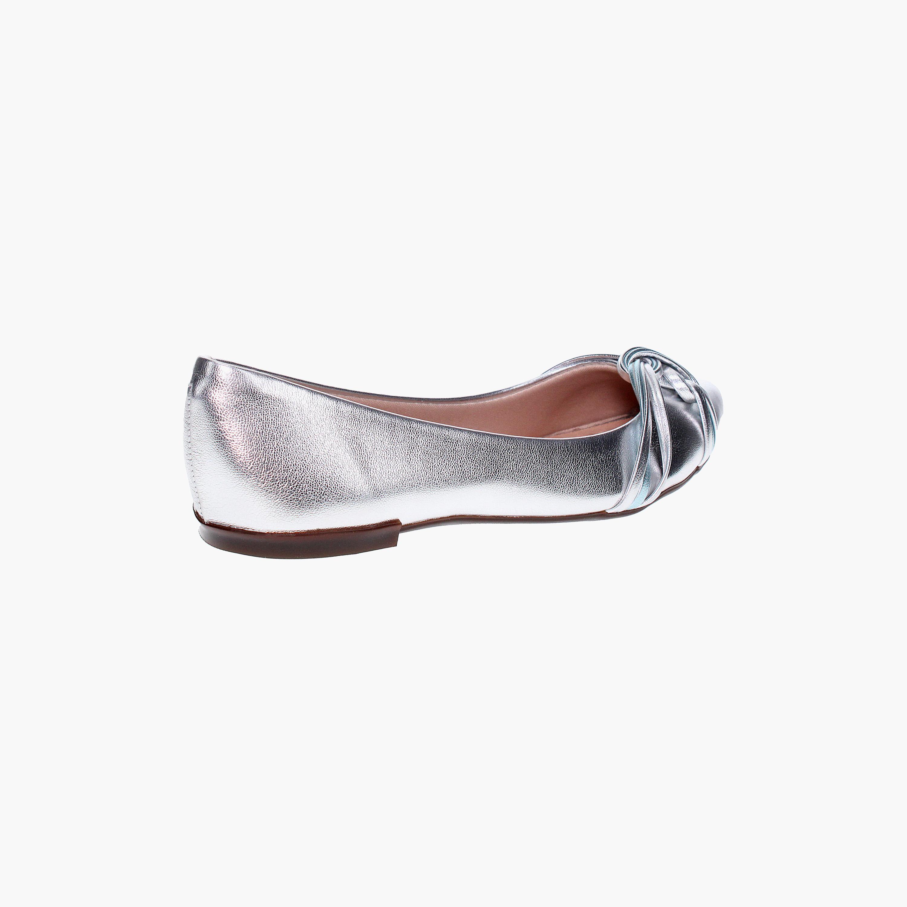 Moleca by Geoomnii Women's Metallic Pointed Toe Ballerinas with Upper Knot Design | 5301-375-25911    -women-shoes-ballerinas-image-2