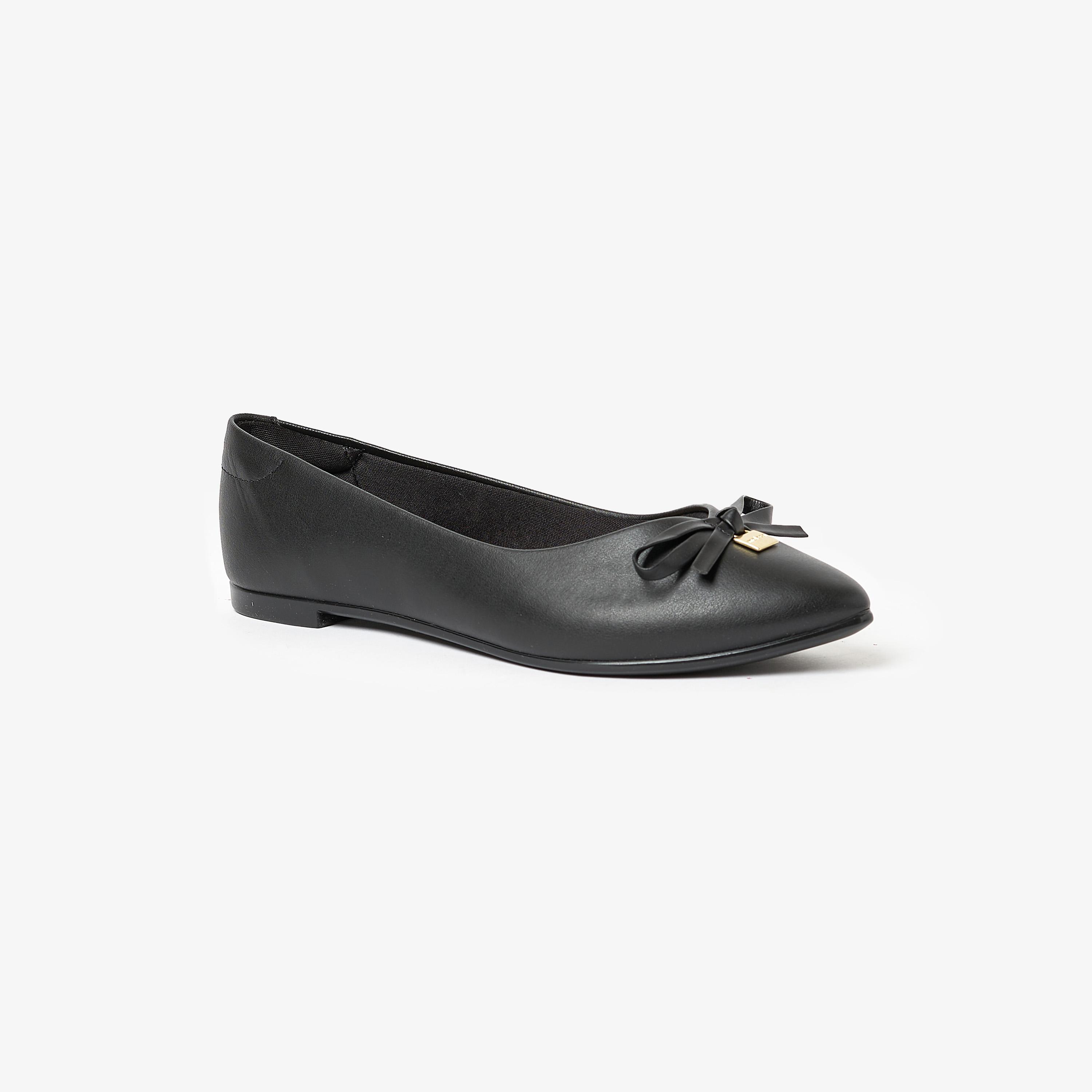 حذاء باليرينا من موليكا للنساء بمقدمة مدببة مع مزينة من فيونكة | 5635-838-7800-women-shoes-ballerinas-image-1
