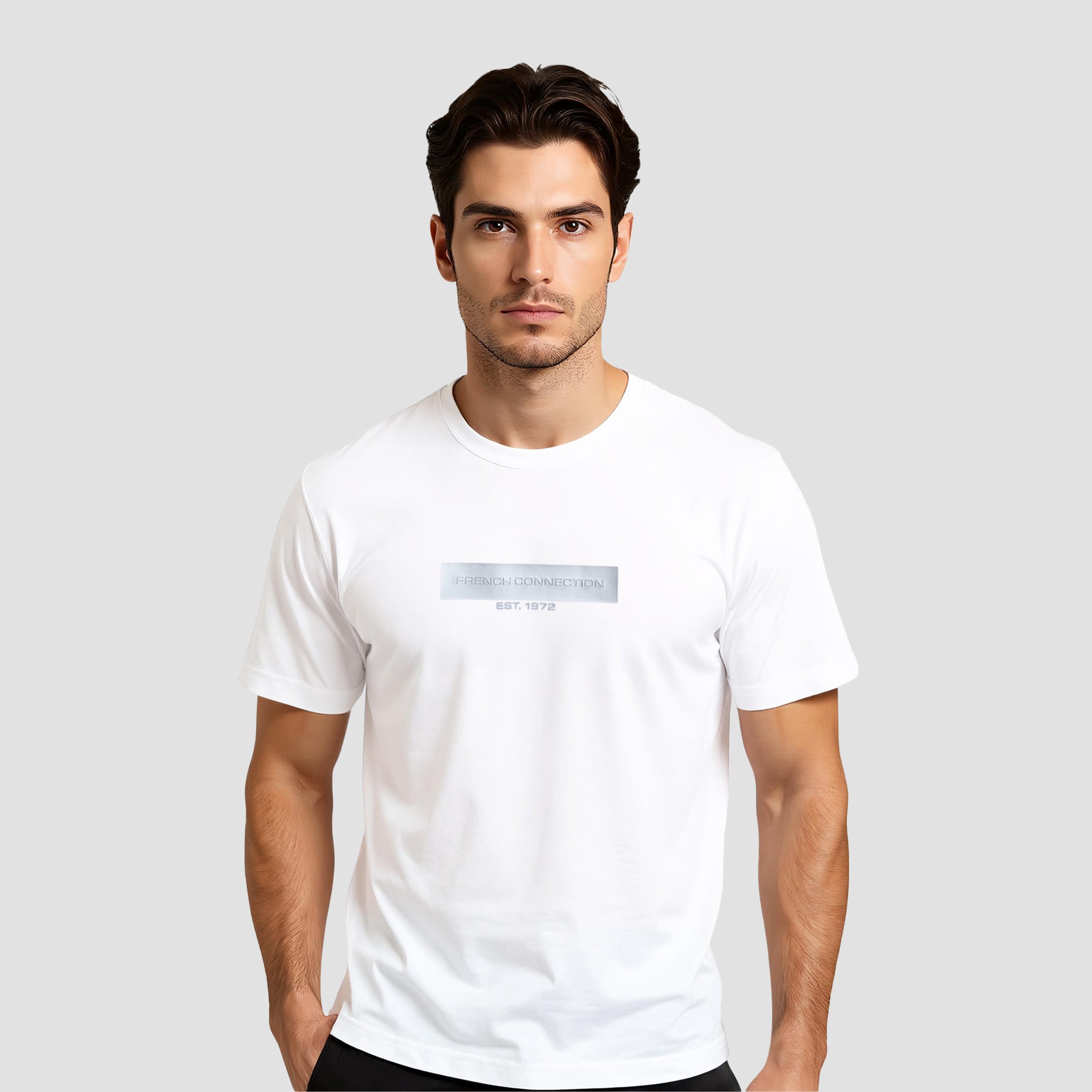 تيشيرت رجالي بأكمام قصيرة ورقبة دائرية وطبعة جرافيكية من فرينش كونيكشن-men-clothing-tshirtsandpolos-tshirts-image-3