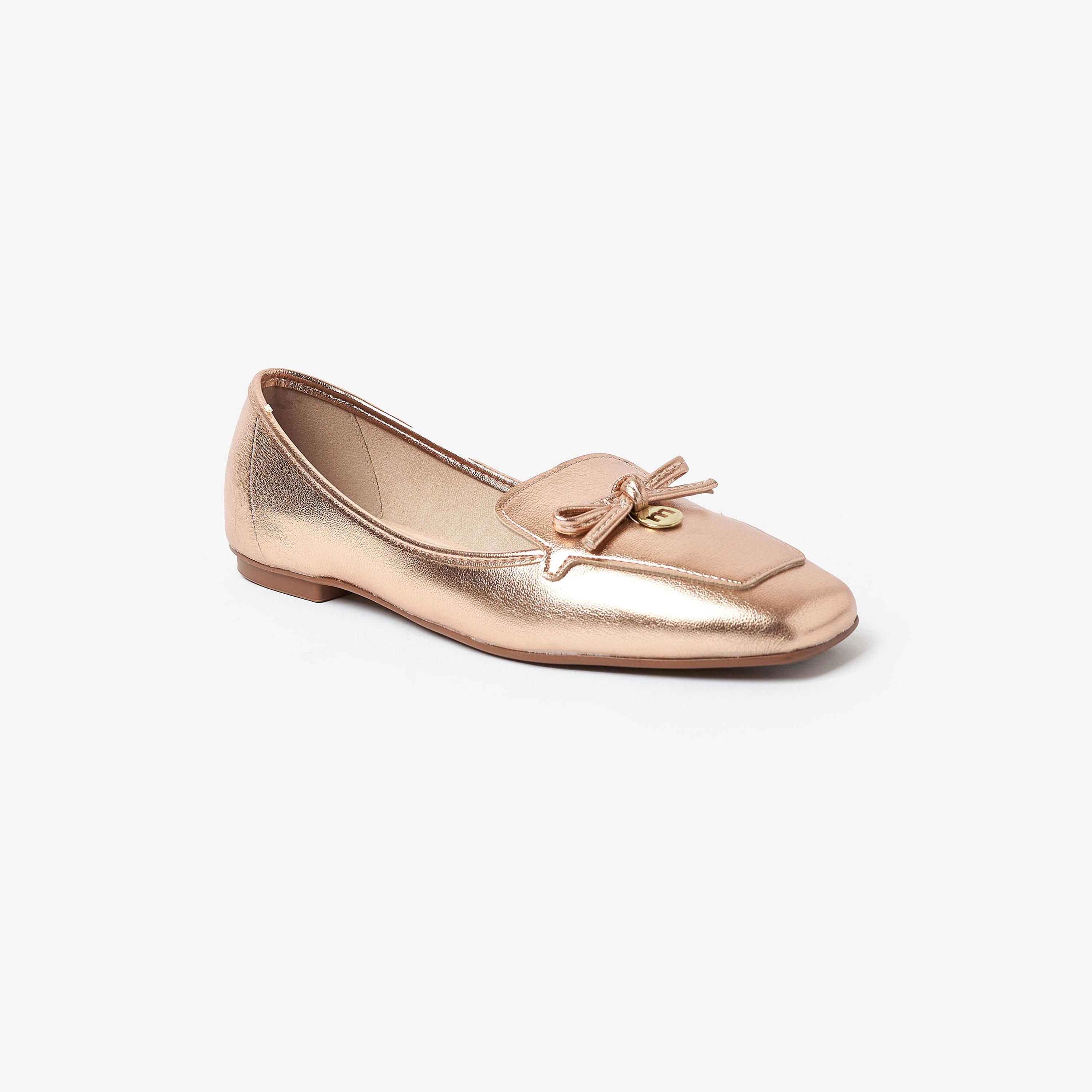 حذاء لوفر من موليكا للنساء بمقدمة مربعة مع مزينة من فيونكة | 5737-203-14710-women-shoes-loafersandmoccasins-image-1