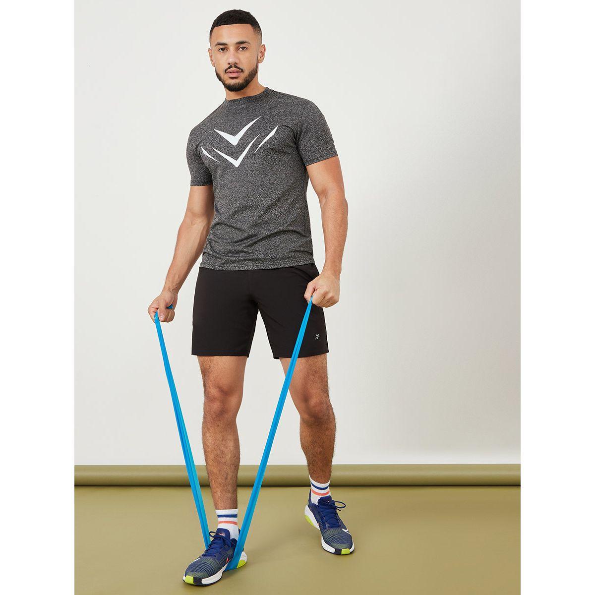 شورت رياضي مطبع بشعار من ستايلي-sports-men-clothing-bottoms-image-1