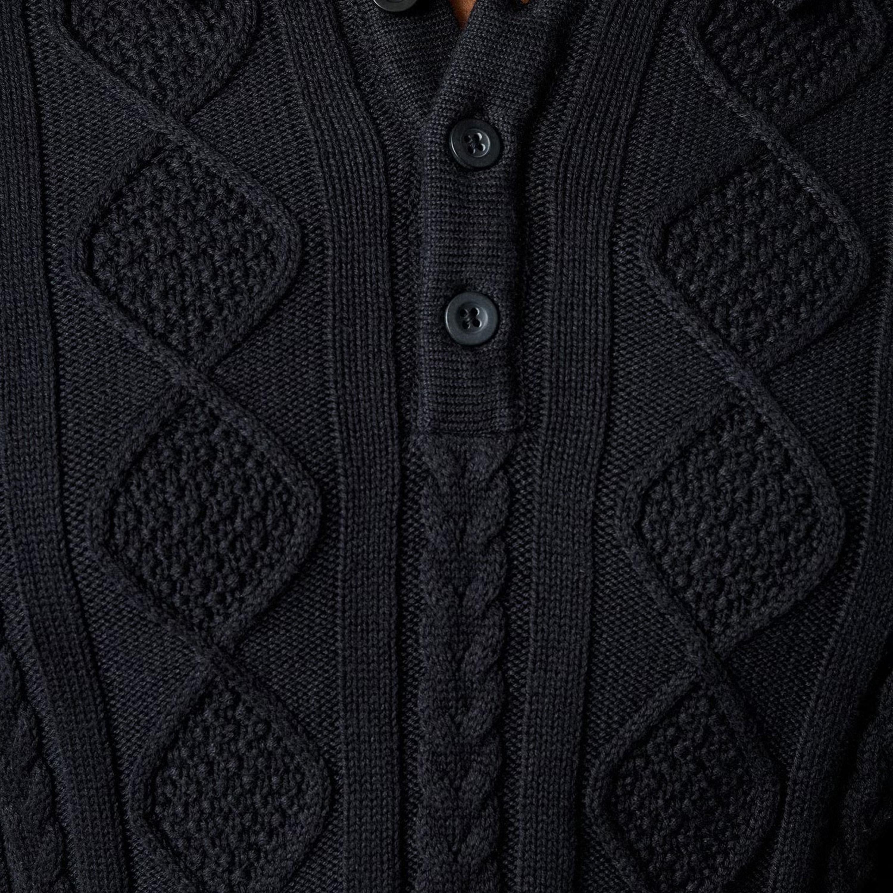 بلوفر رجالي بأكمام طويلة وياقة بنسيج ضفيرة (كيبل) من فرينش كونكشن-men-clothing-sweatersandpullovers-image-4