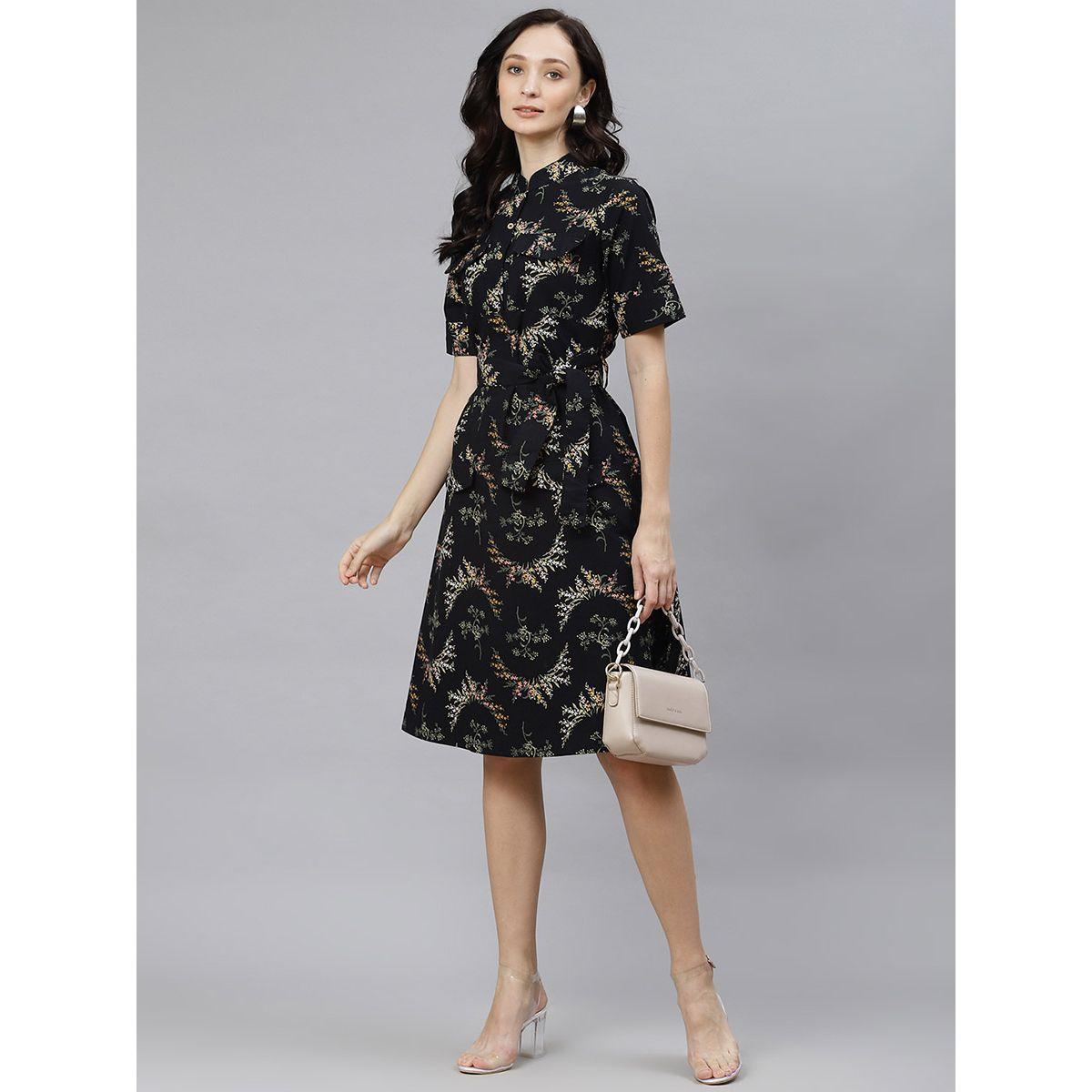 Styli Short Sleeves Floral Print Knee Length Dress with Self Belt-women-clothing-dresses-image-5