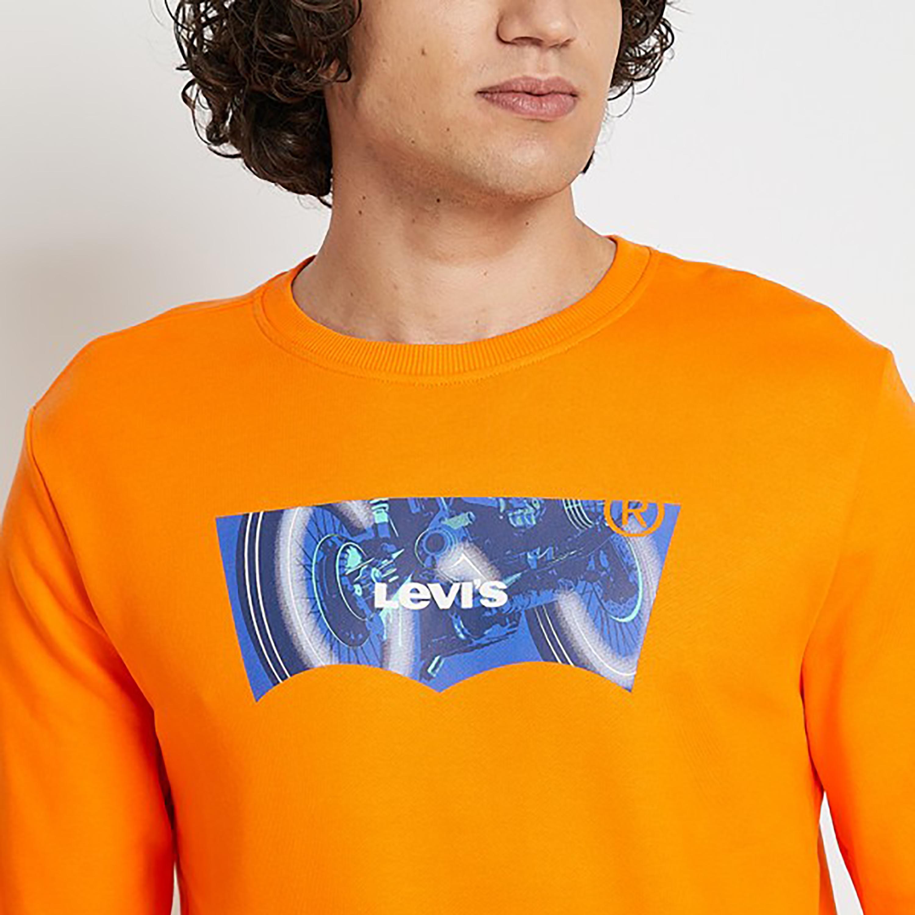 تيشيرت ليفايز بأكمام طويلة وياقة دائرية مع شعار-men-clothing-tshirtsandpolos-tshirts-image-3
