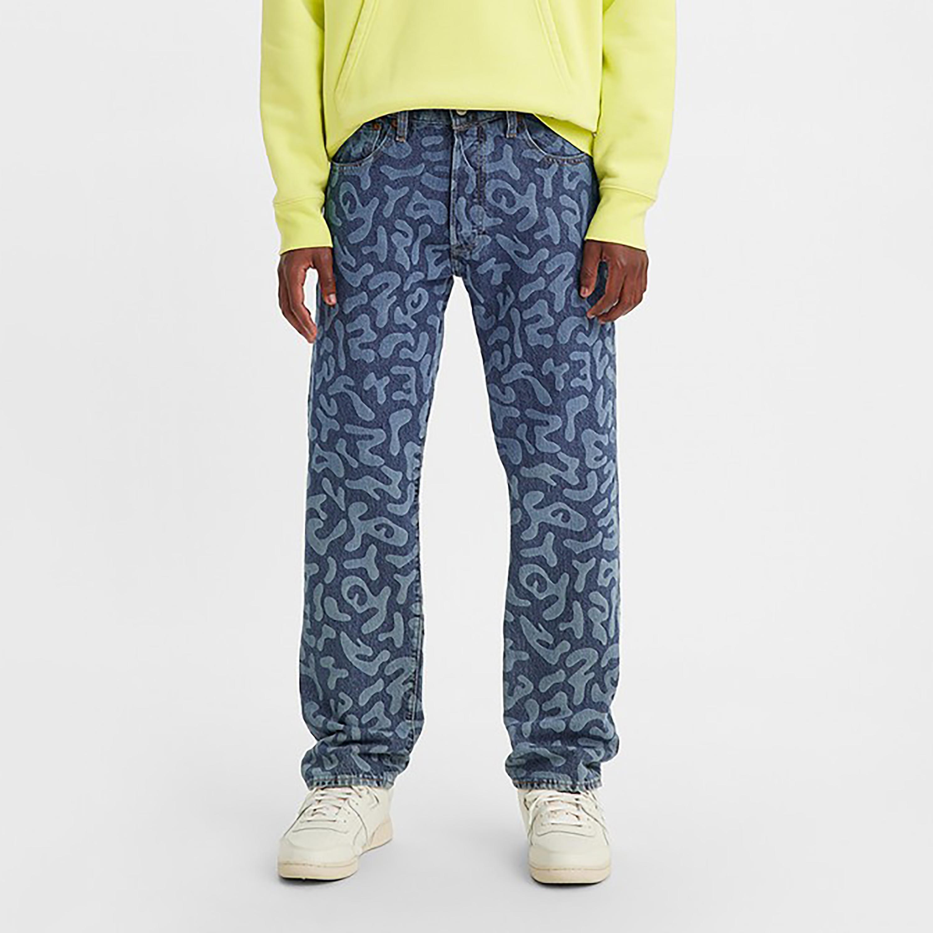 بنطال جينز من ليفايز 501 بلون ازرق ذو قصة مستقيمة وجيب متوسط الارتفاع-men-clothing-bottoms-jeans-image-1