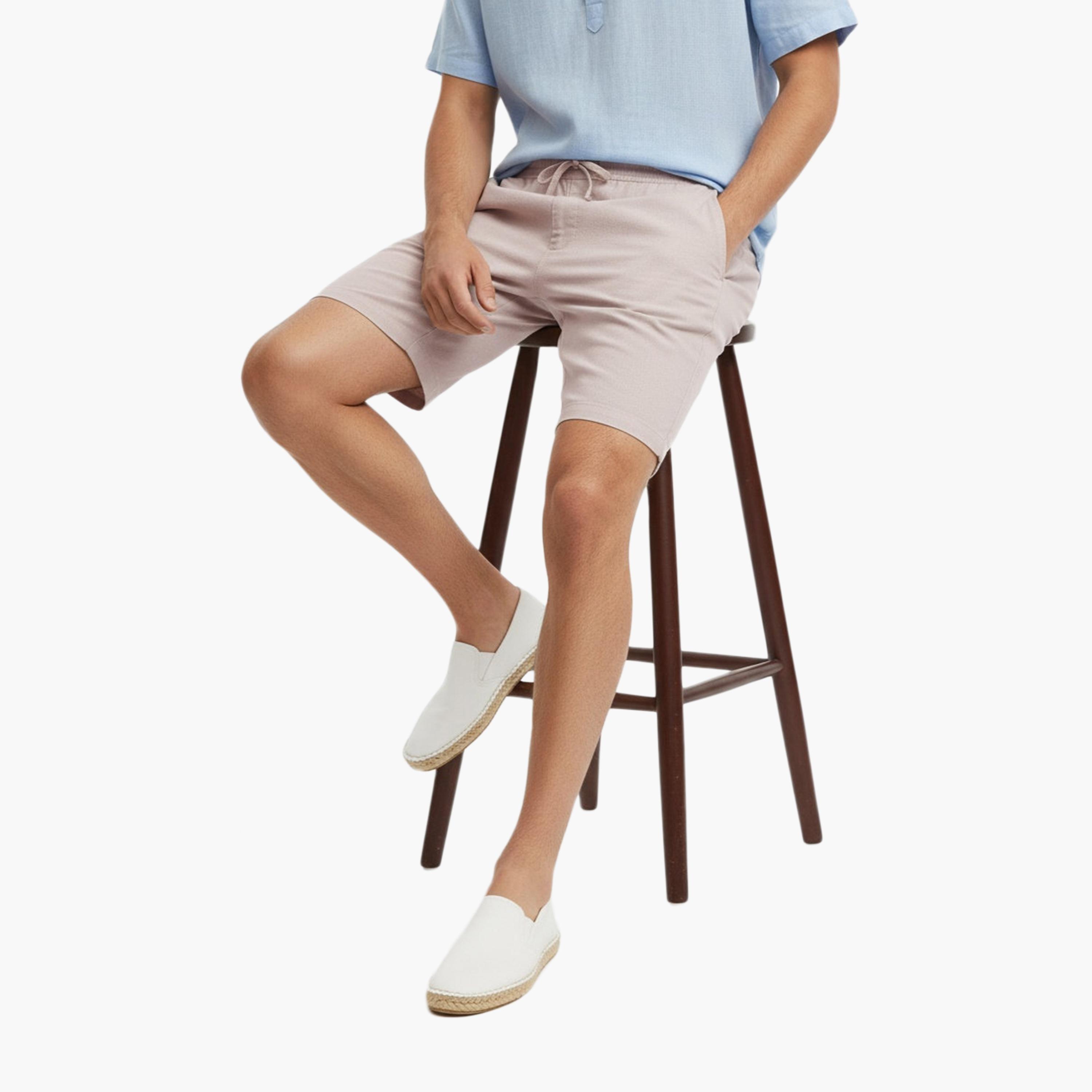 شورت رجالي قصة عادية بخصر متوسط الارتفاع ورباط من فرينش كونيكشن-men-clothing-bottoms-shorts-image-3