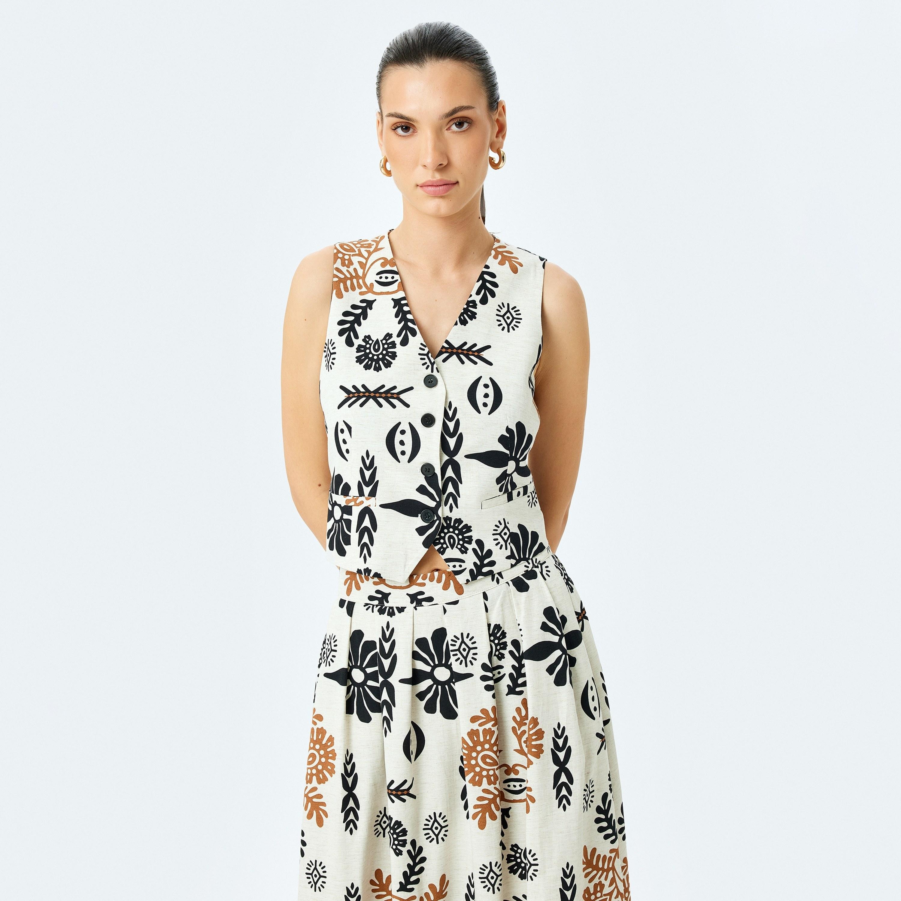 Koton Black Printed V-Neck Sleeveless Women's Vest-women-winterwear-coatsandjackets-waistcoats-image-1