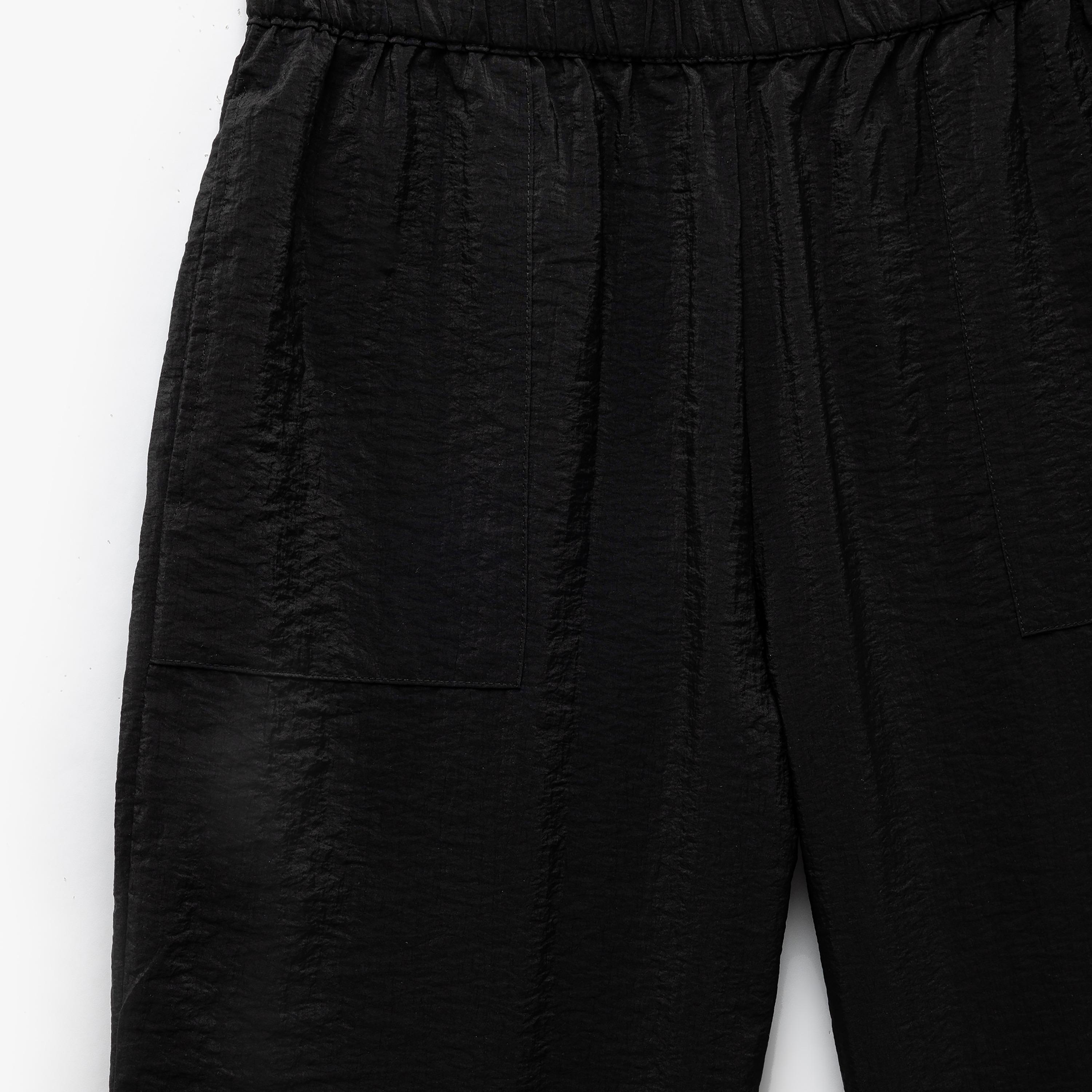 Koton Black Crinkled Elasticated Waist Women's Culottes-women-clothing-bottoms-trousers-image-3