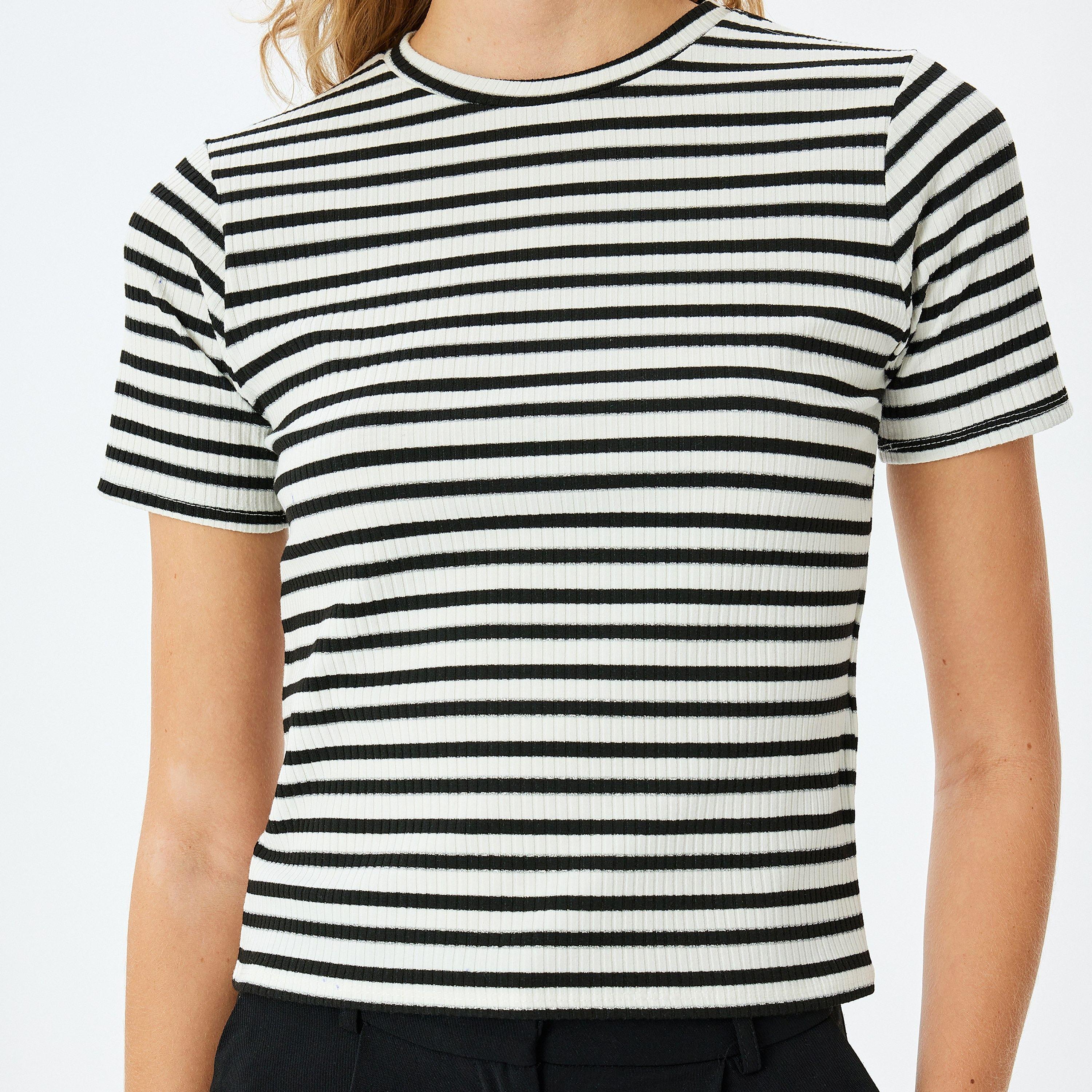 كوتون بلاك مخطط برقبة قصيرة بأكمام قصيرة للنساء-women-clothing-tshirts-image-4
