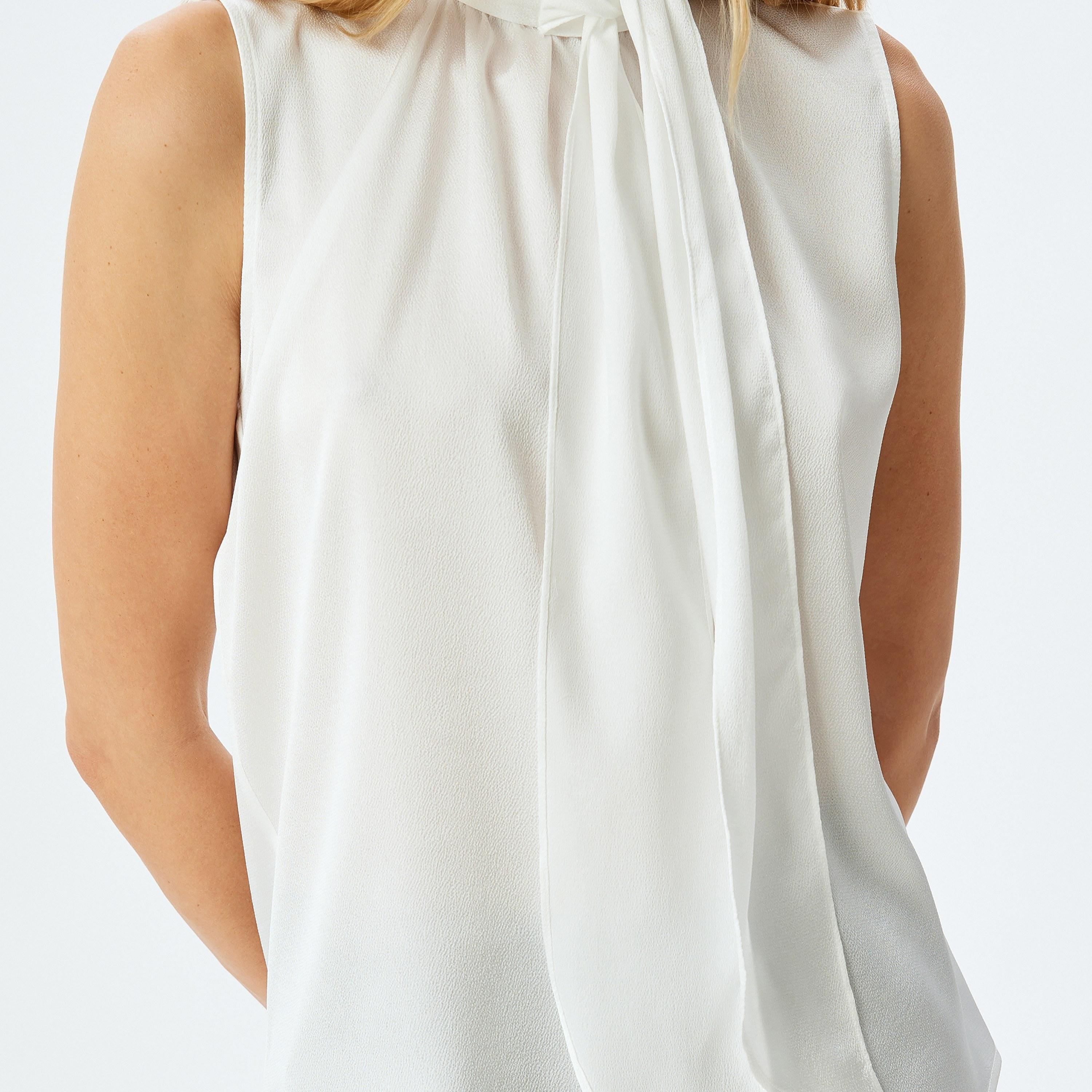 قميص نسائي بدون أكمام برقبة من الساتان بنسيج كوتون-women-clothing-shirtsandblouses-blouses-image-4