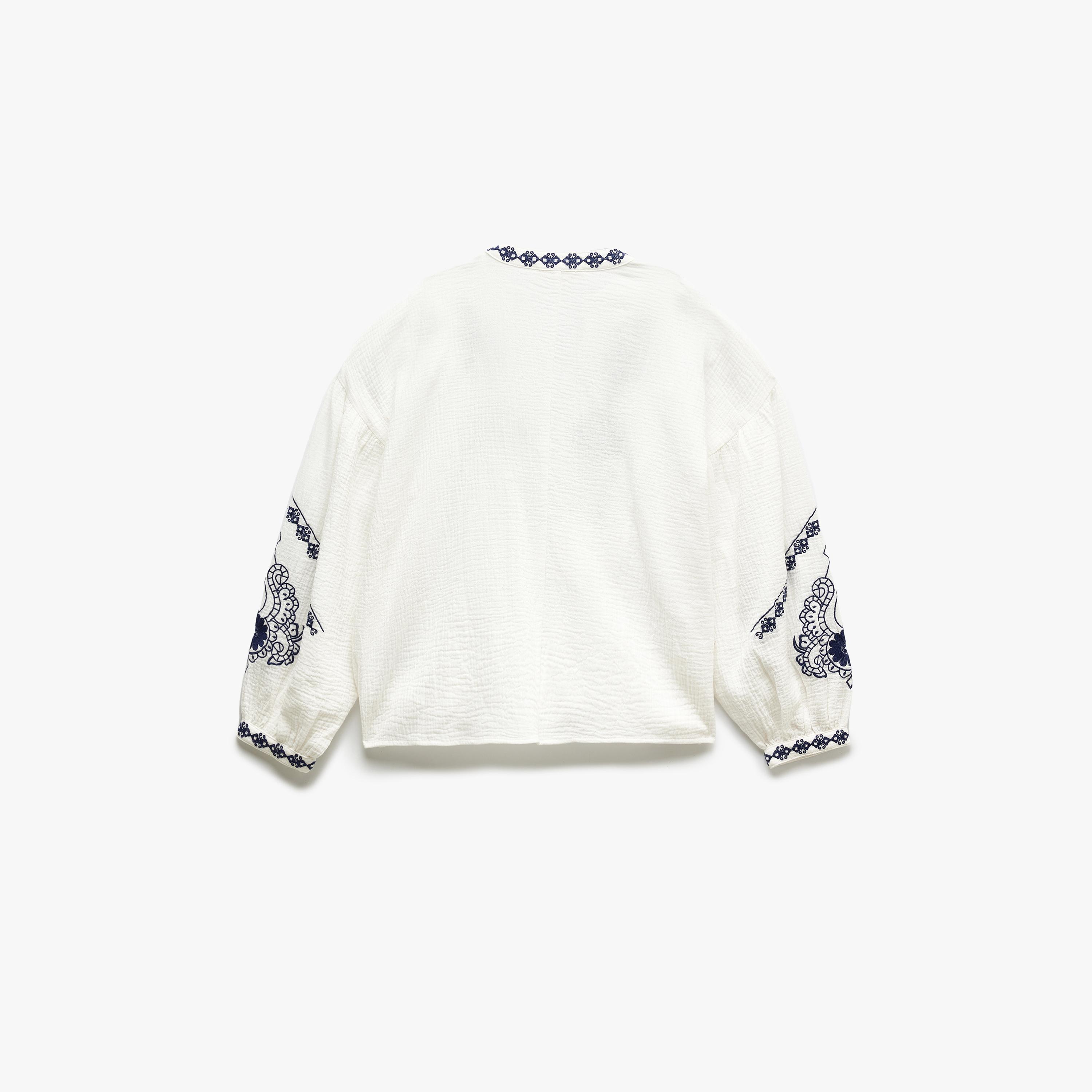 بلوزة نسائية بلون أبيض مطرزة وياقة ماندارين وأكتاف منسدلة من كوتون-women-clothing-shirtsandblouses-blouses-image-5