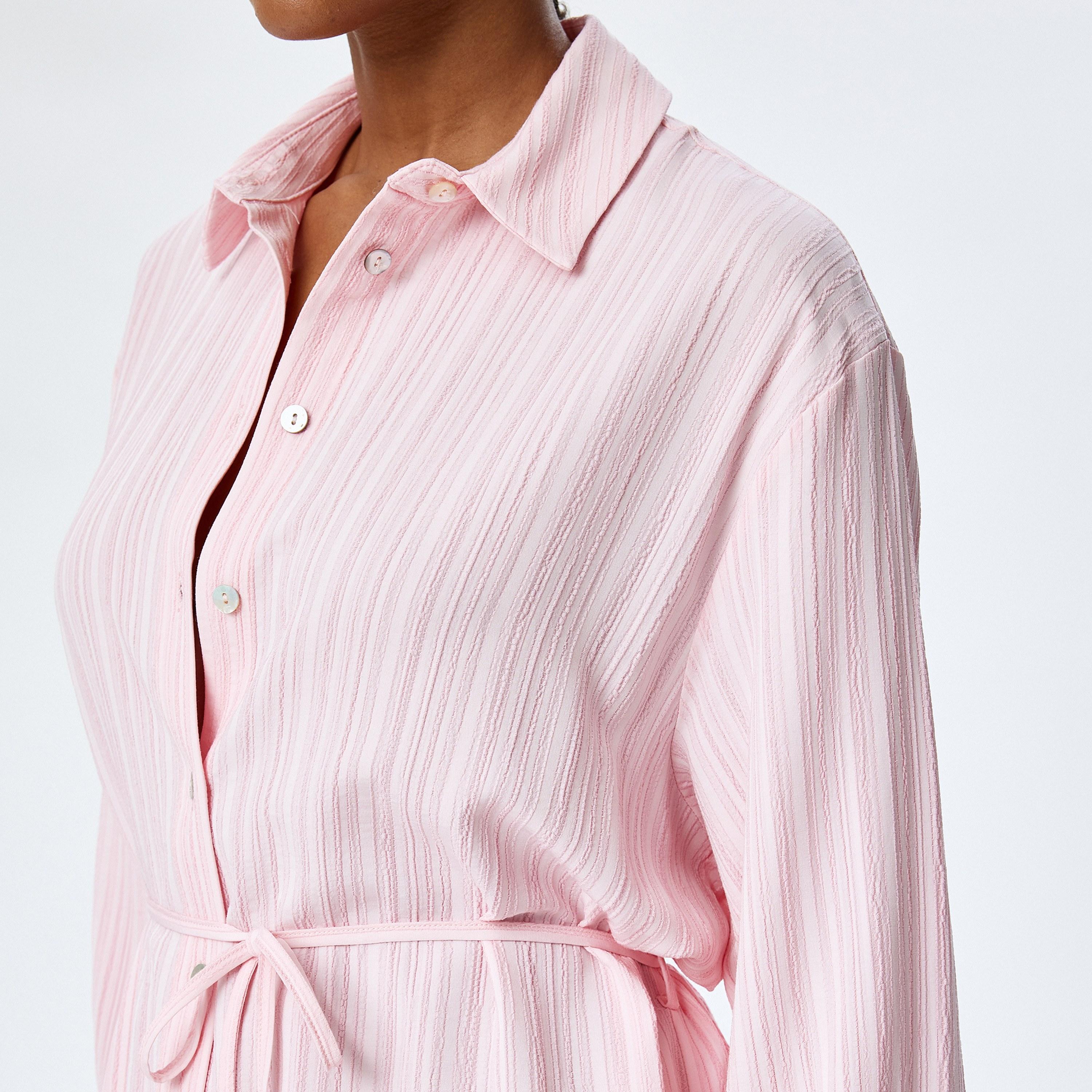 قميص نسائي بأكمام طويلة وياقة بتصميم محكم باللون الوردي من كوتون.-women-clothing-shirtsandblouses-shirts-image-4