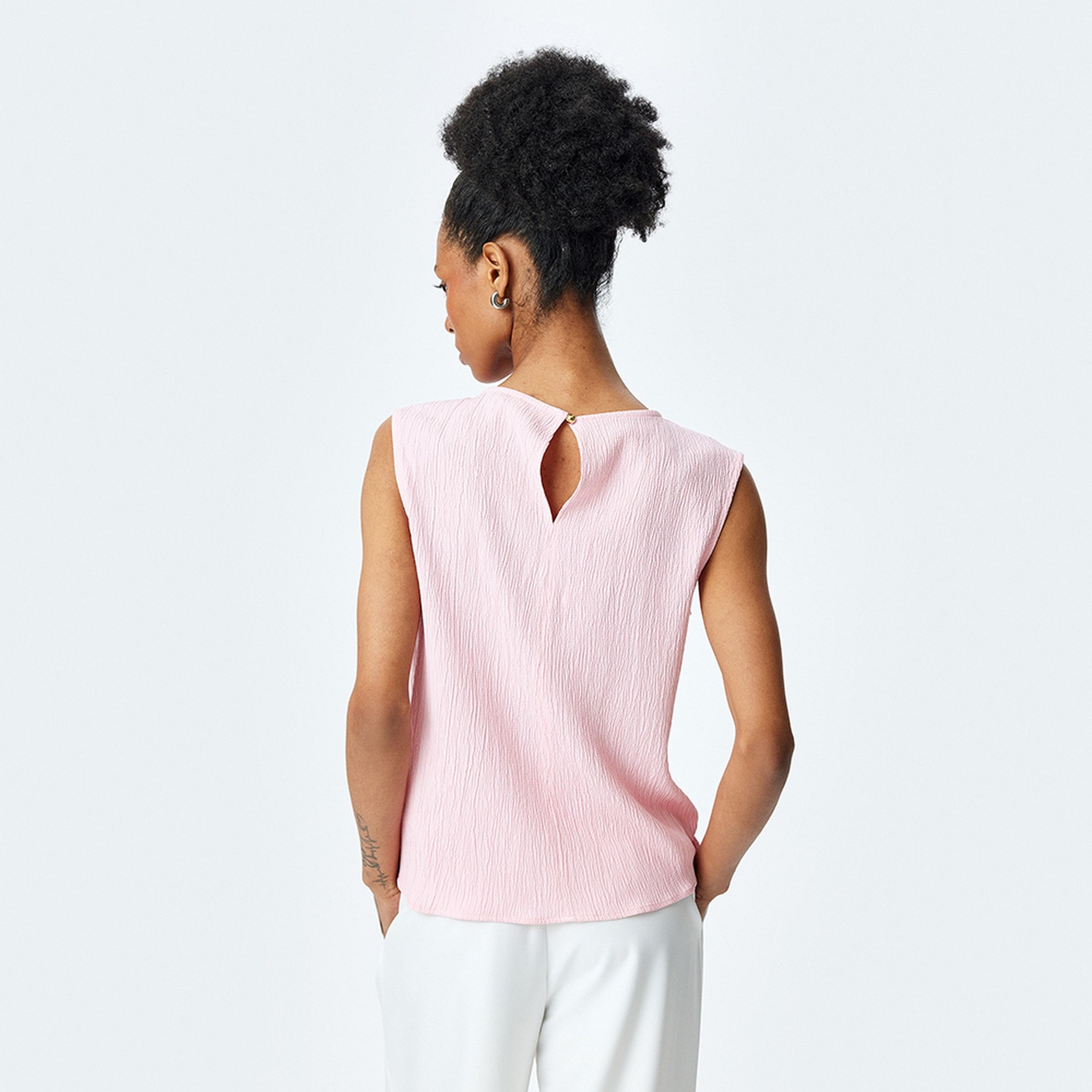 توب نسائي بدون أكمام بياقة دائرية وتصميم محكم باللون الوردي من كوتون.-women-clothing-shirtsandblouses-blouses-image-3