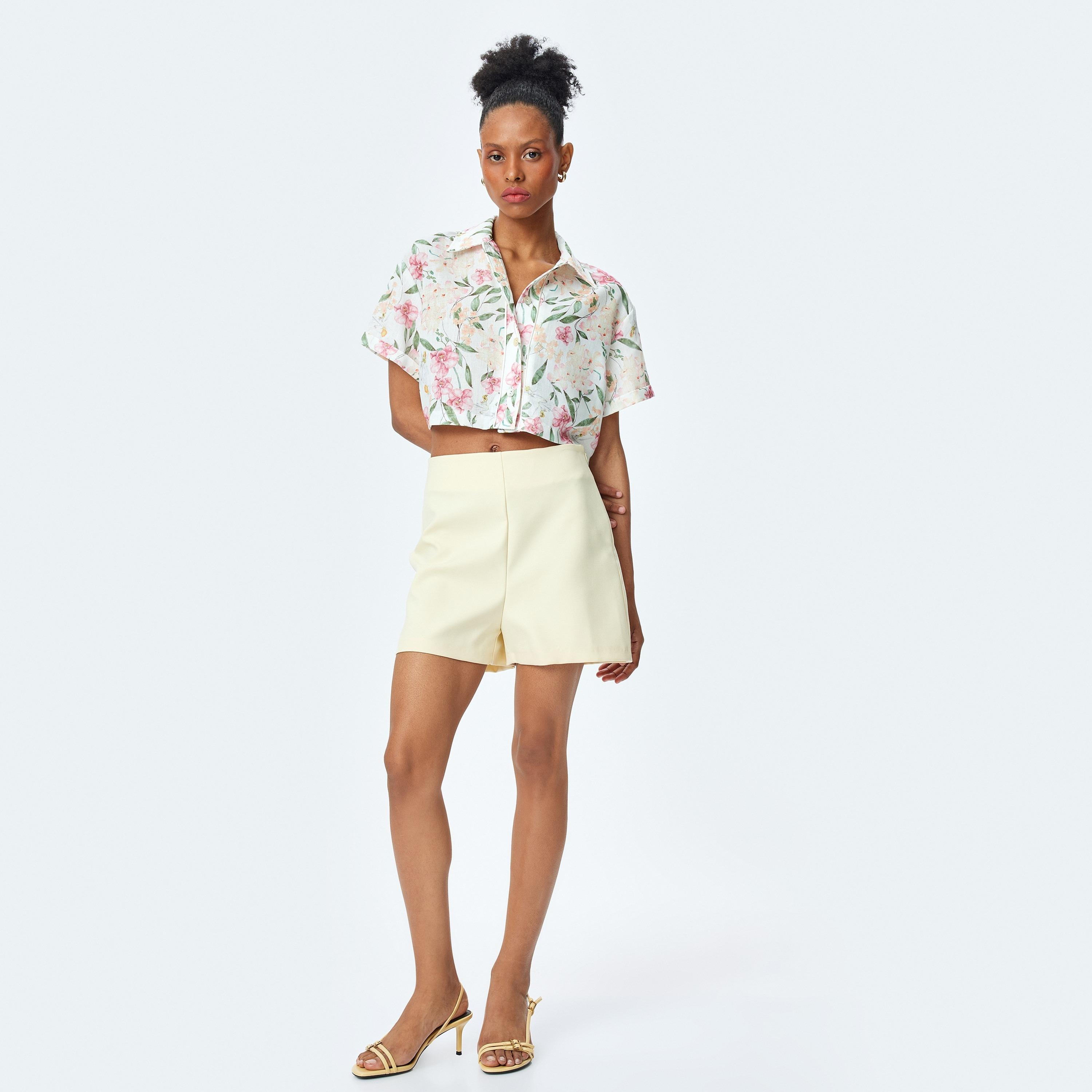 قميص نسائي بياقة بأكمام قصيرة بطبعة زهرية وردية بطبعة كوتون-women-clothing-shirtsandblouses-shirts-image-2