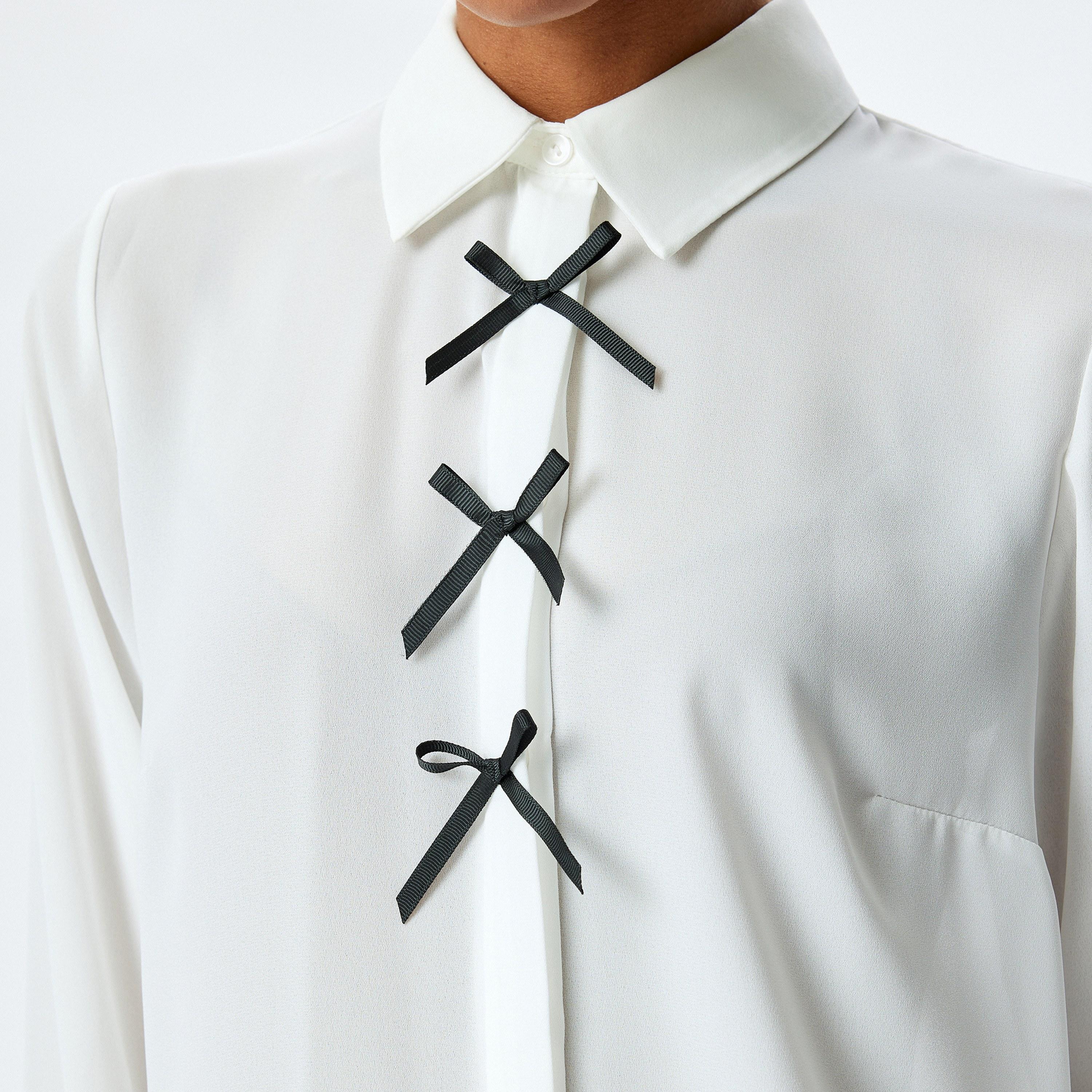 قميص نسائي بأكمام طويلة وياقة باللون الأبيض من كوتون.-women-clothing-shirtsandblouses-shirts-image-5