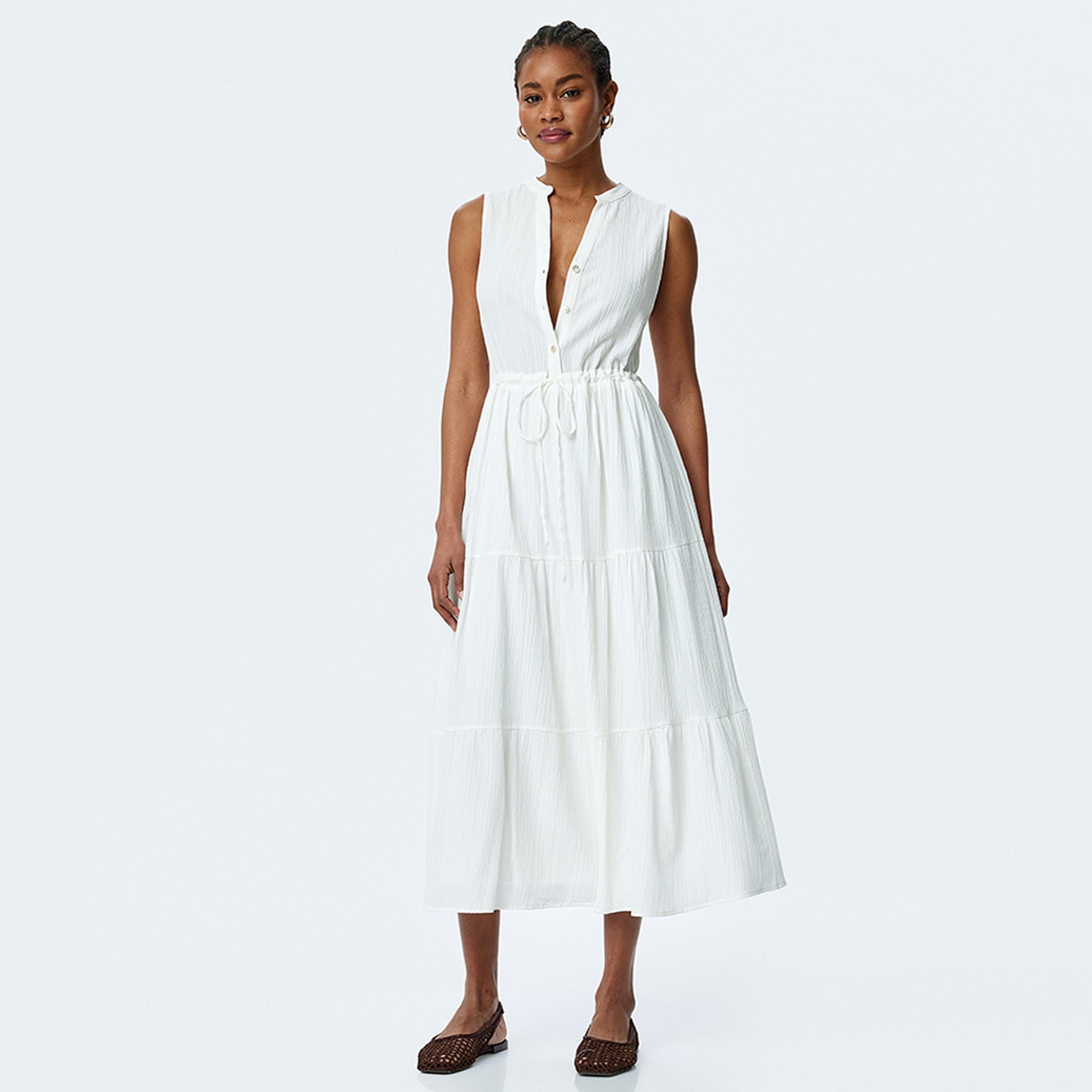 فستان ميدي نسائي بياقة الماندرين وتصميم محكم وطبقات باللون الأبيض من كوتون.-women-clothing-dresses-image-2