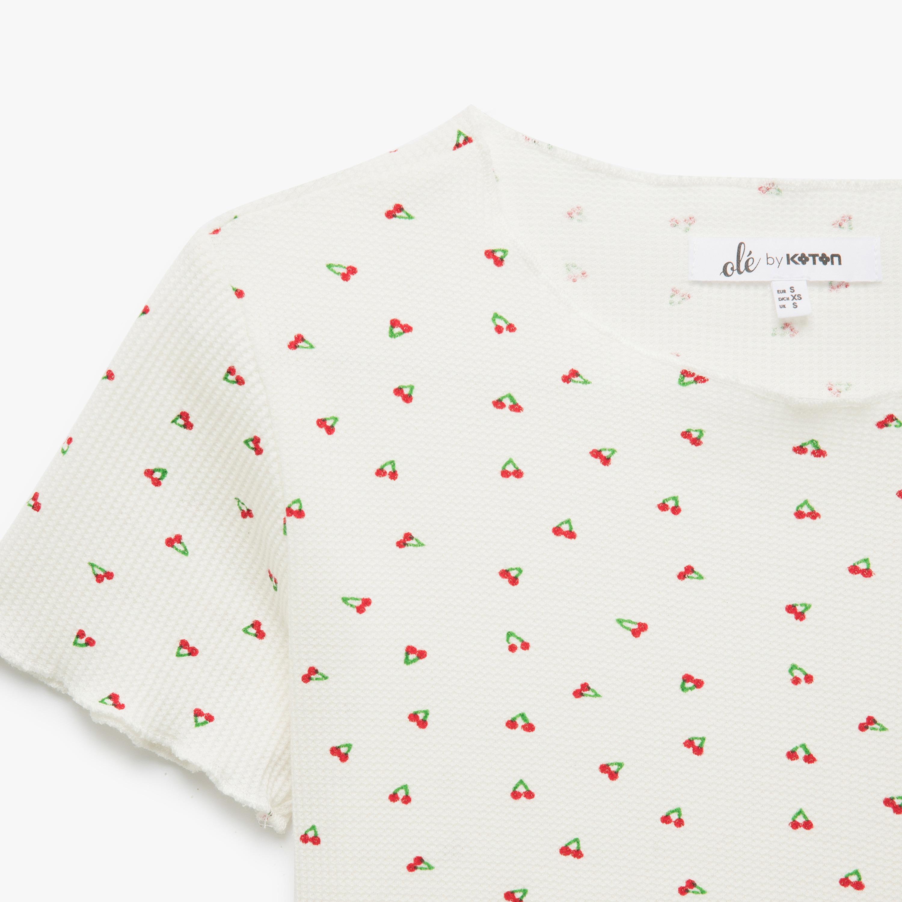 KOTON White Cherry Print Crew Neck Short Sleeves Women's Top-women-clothing-shirtsandblouses-blouses-image-3