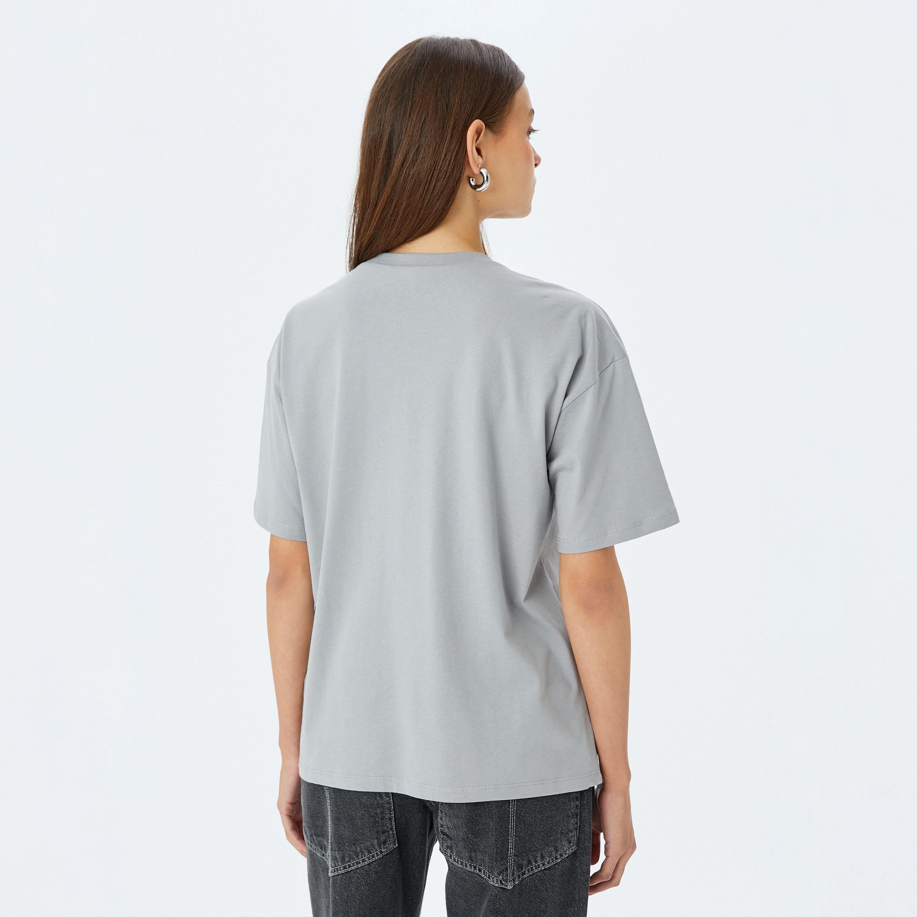 كوتون رمادي بطبعة جرافيكية بياقة دائرية بأكمام منخفضة قميص نسائي-women-clothing-tshirts-image-3
