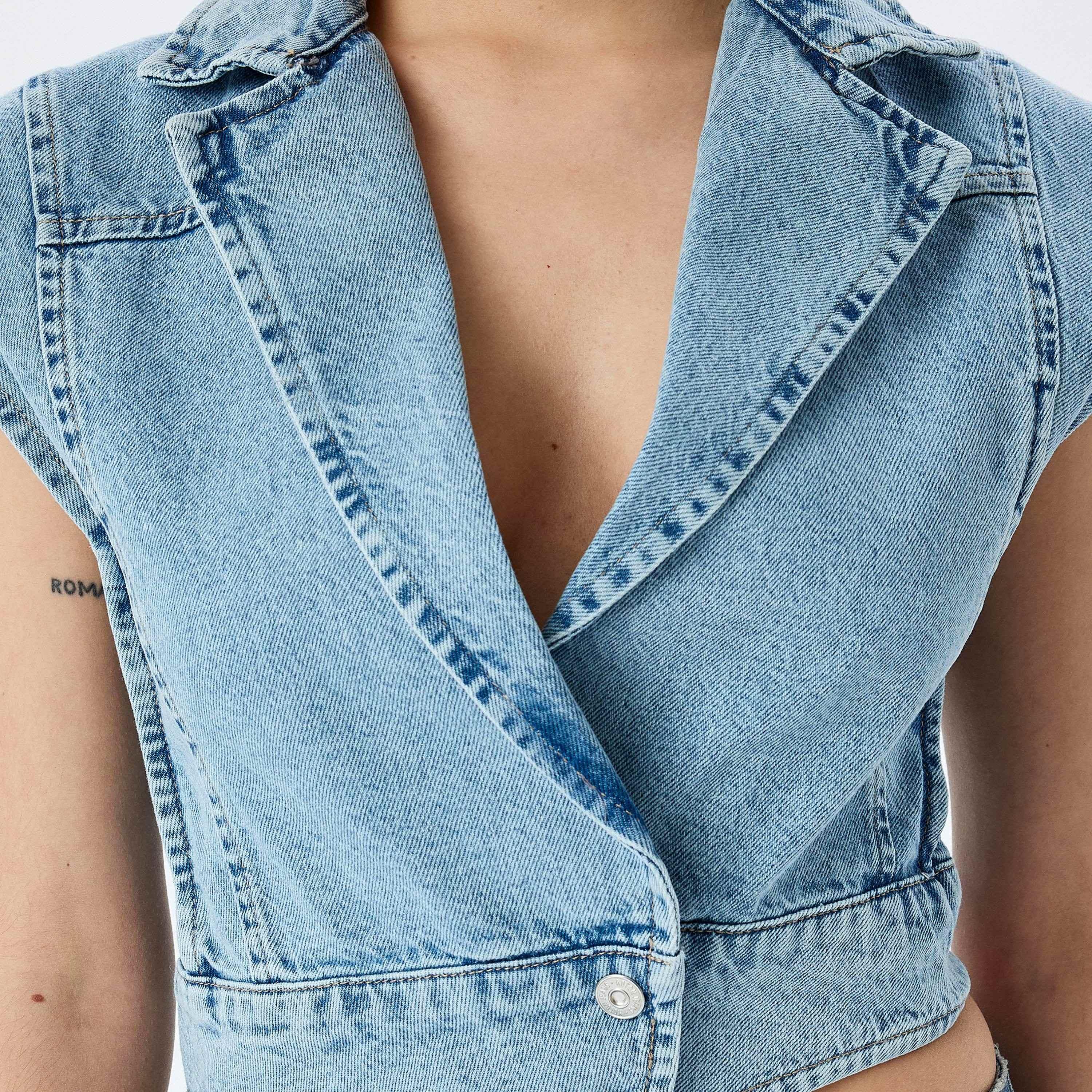 Koton Blue Wash Notch Collar Short Sleeves Women's Denim Vest-women-winterwear-coatsandjackets-waistcoats-image-4