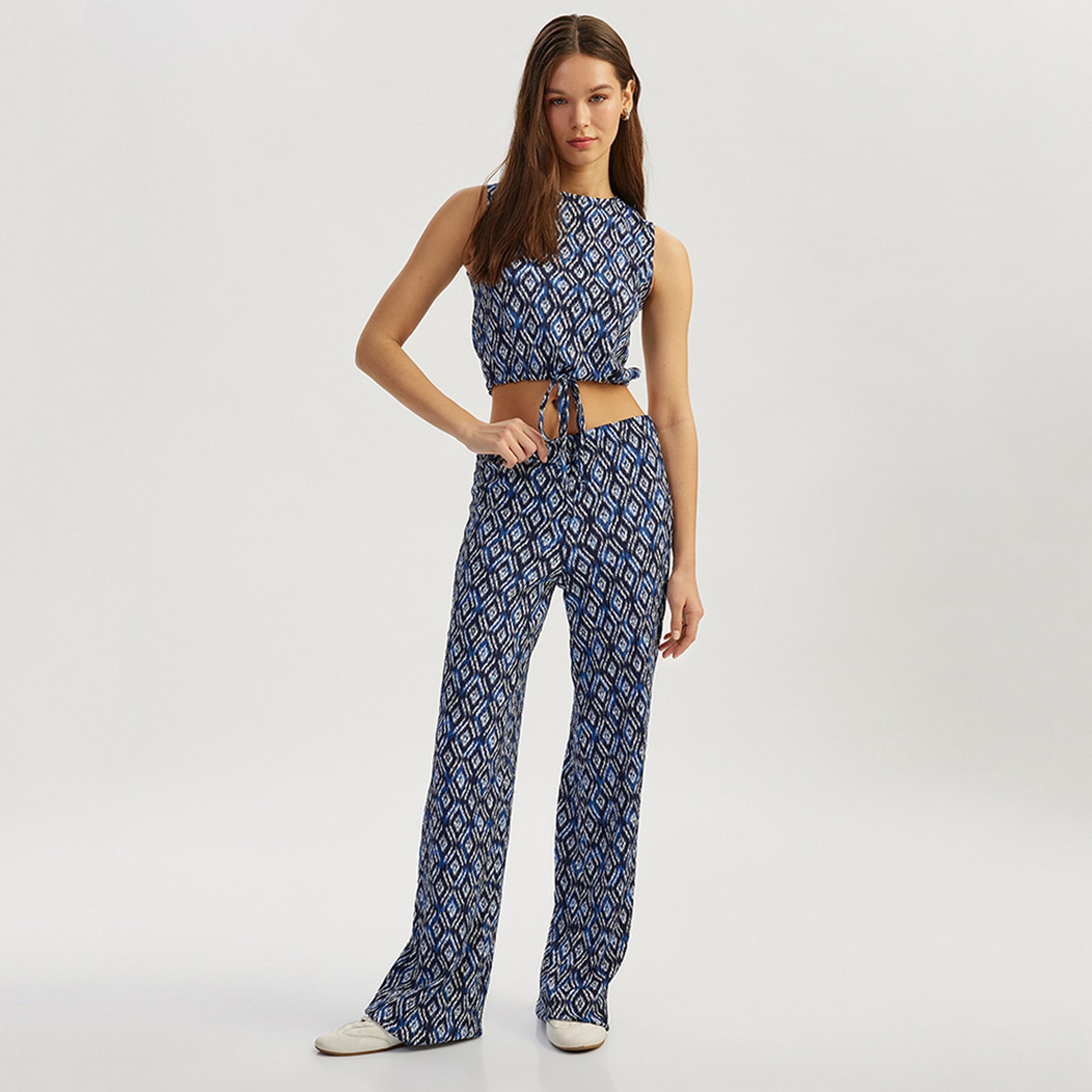 KOTON Blue Geometric Ikat Print Crew Neck Sleeveless Women's Crop Top-women-clothing-shirtsandblouses-blouses-image-2