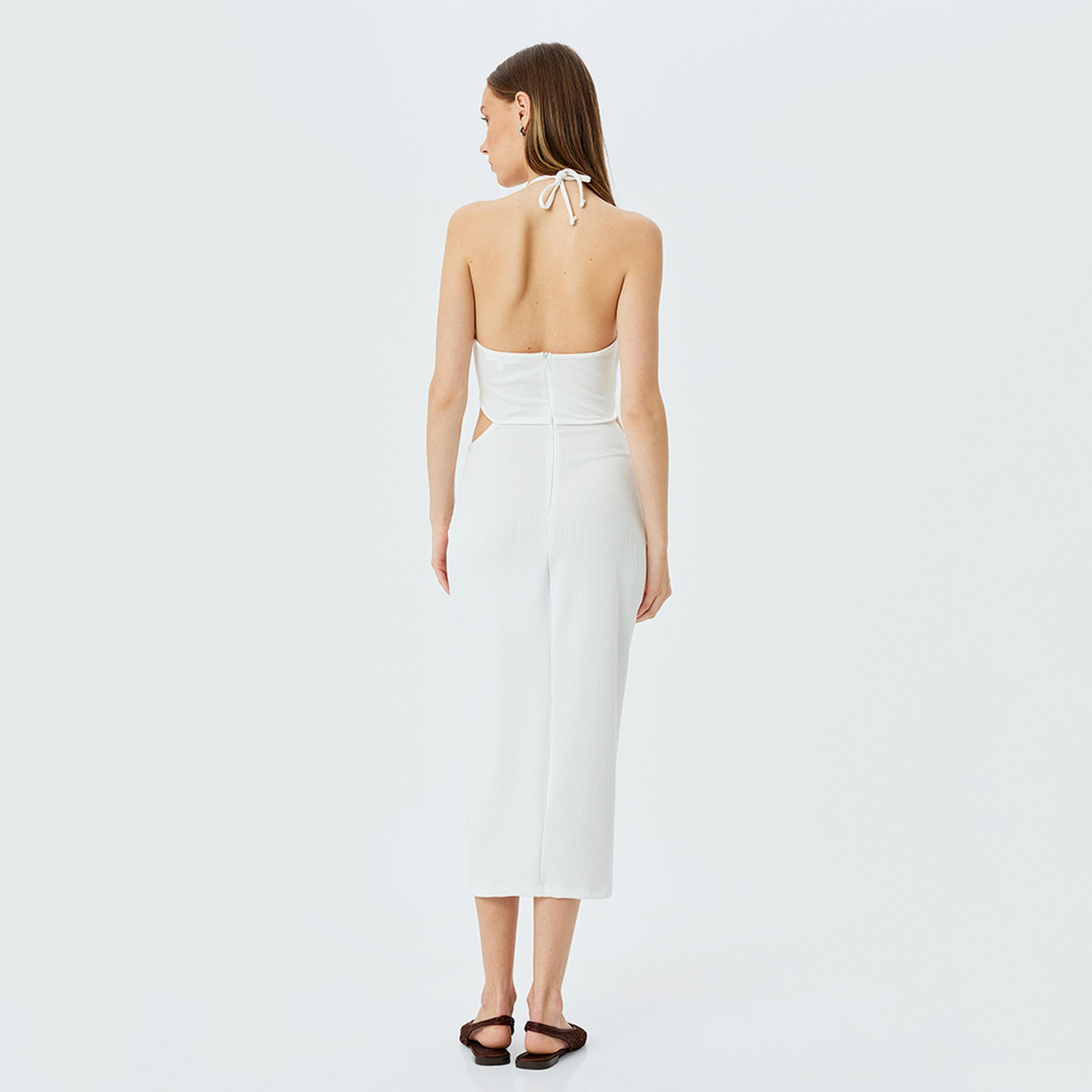 فستان ميني نسائي بفتحة جانبية وياقة رسن وتصميم محكم باللون الأبيض من كوتون.-women-clothing-dresses-image-3