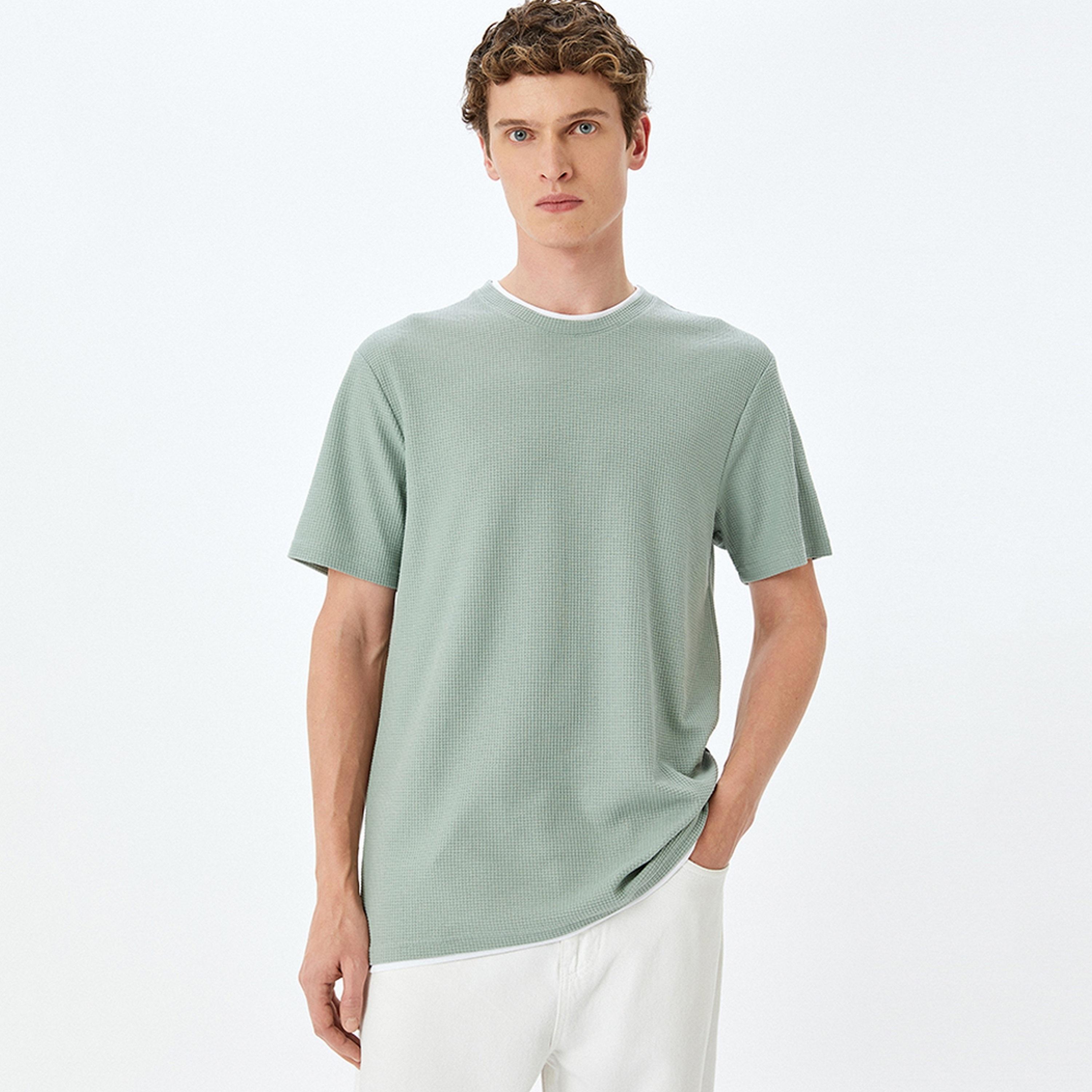 KOTON Textured Crew Neck Short Sleeves Men's T-Shirt-men-clothing-tshirtsandpolos-tshirts-image-1