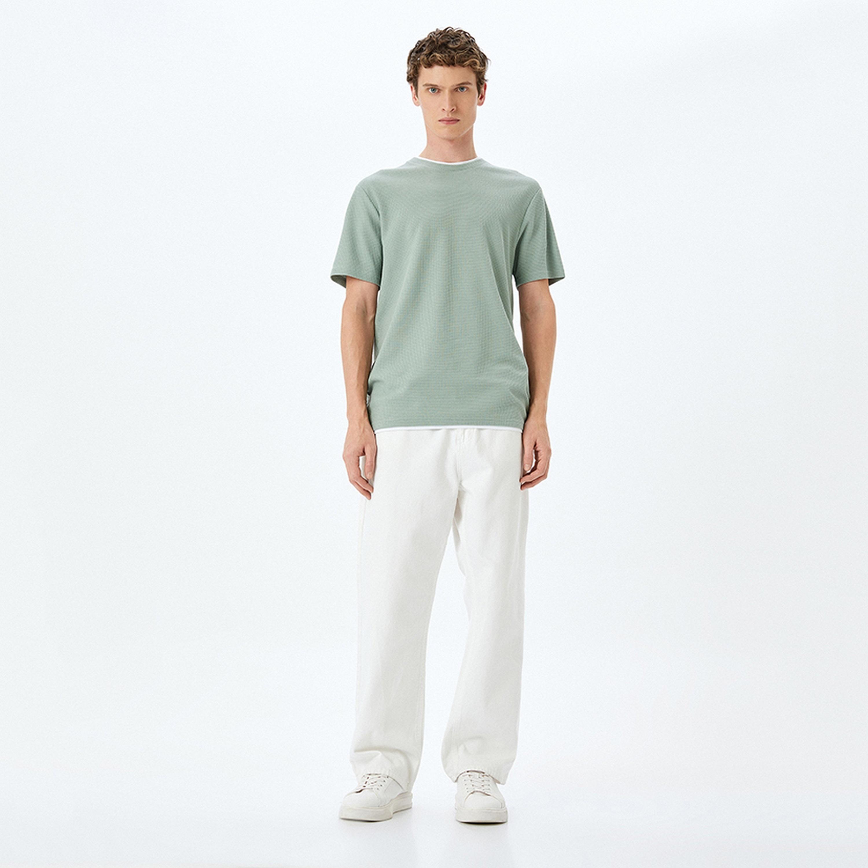 KOTON Textured Crew Neck Short Sleeves Men's T-Shirt-men-clothing-tshirtsandpolos-tshirts-image-2