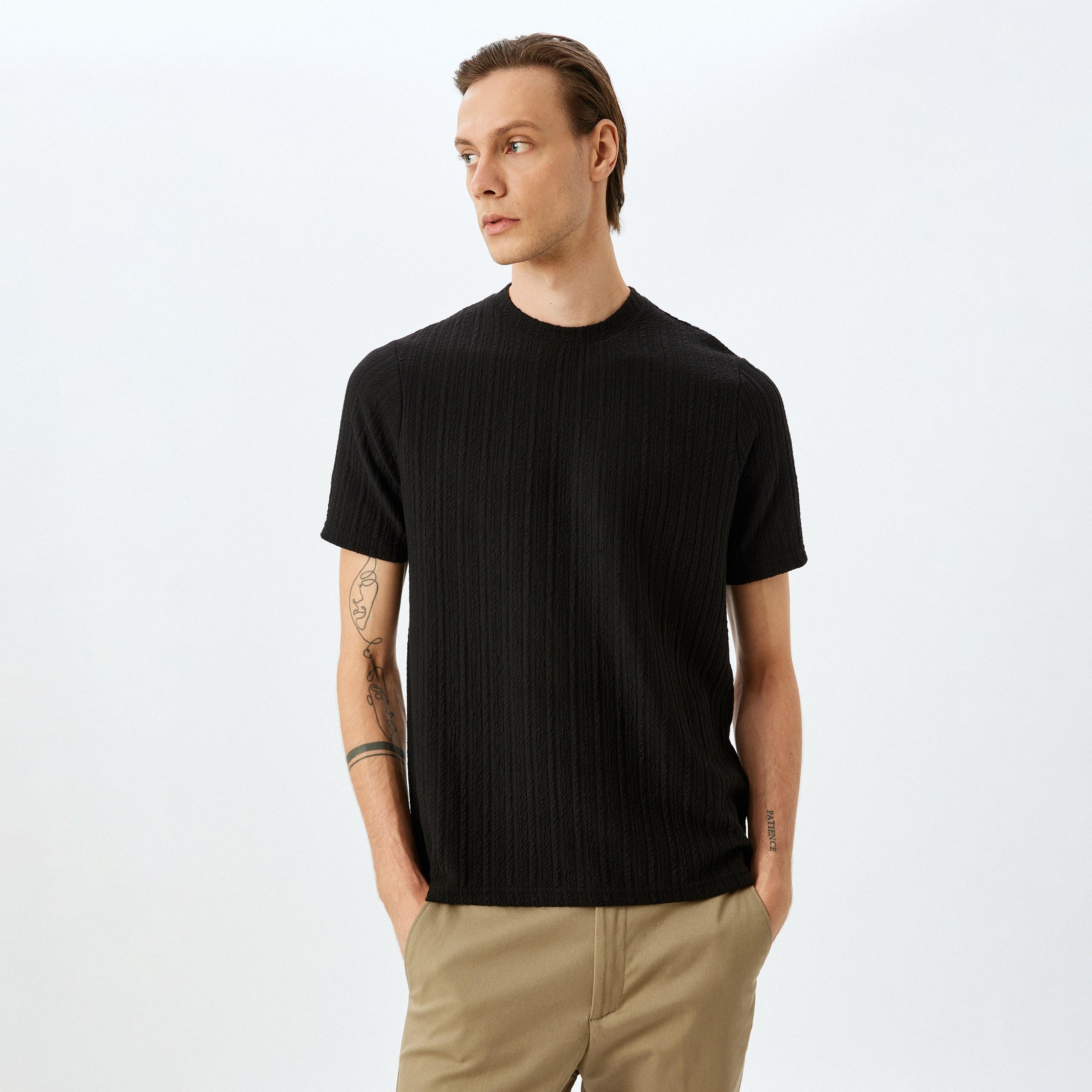 Koton Textured Crew Neck Short Sleeves Men's T-Shirt-men-clothing-tshirtsandpolos-tshirts-image-1
