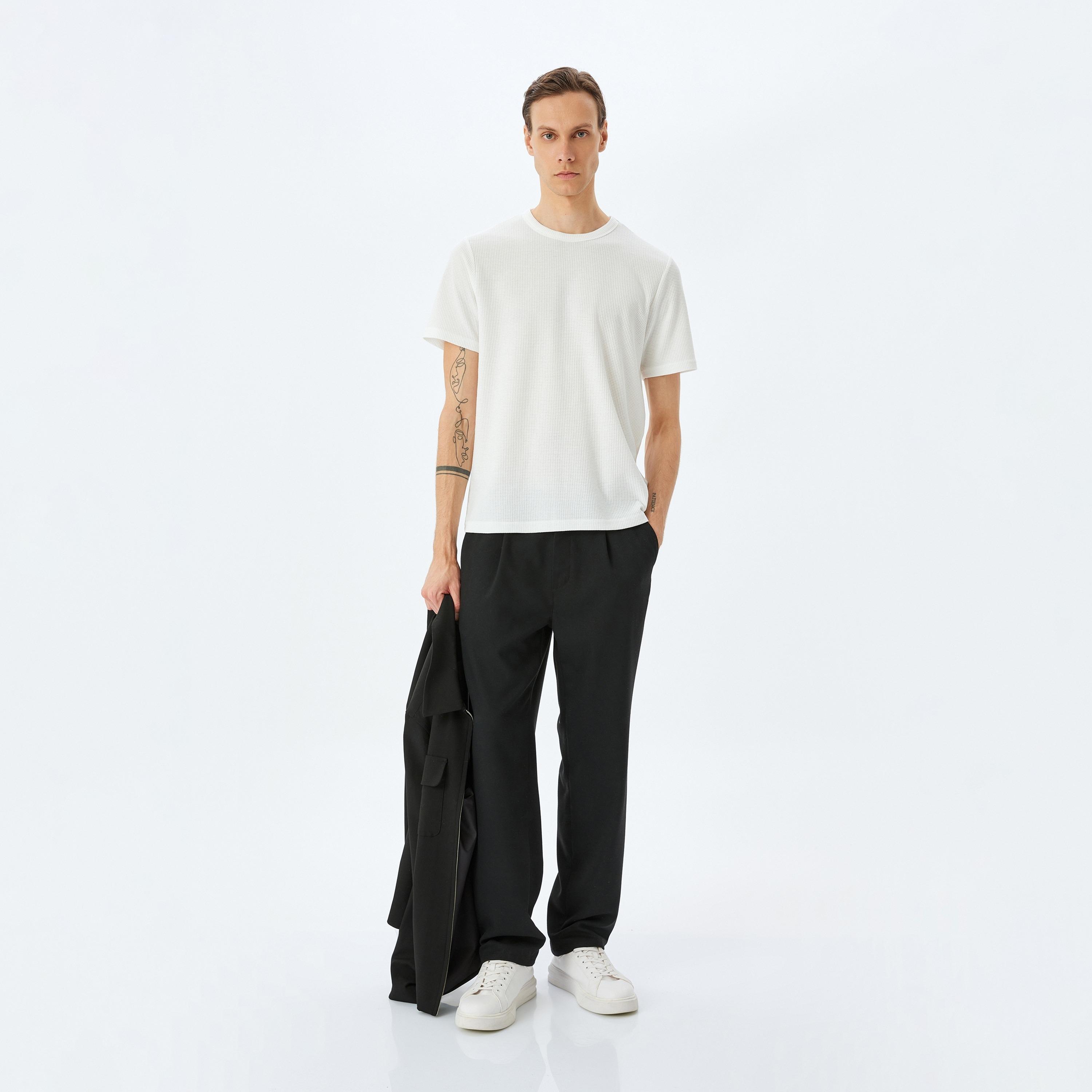 Koton Textured Crew Neck Short Sleeves Men's T-Shirt-men-clothing-tshirtsandpolos-tshirts-image-2