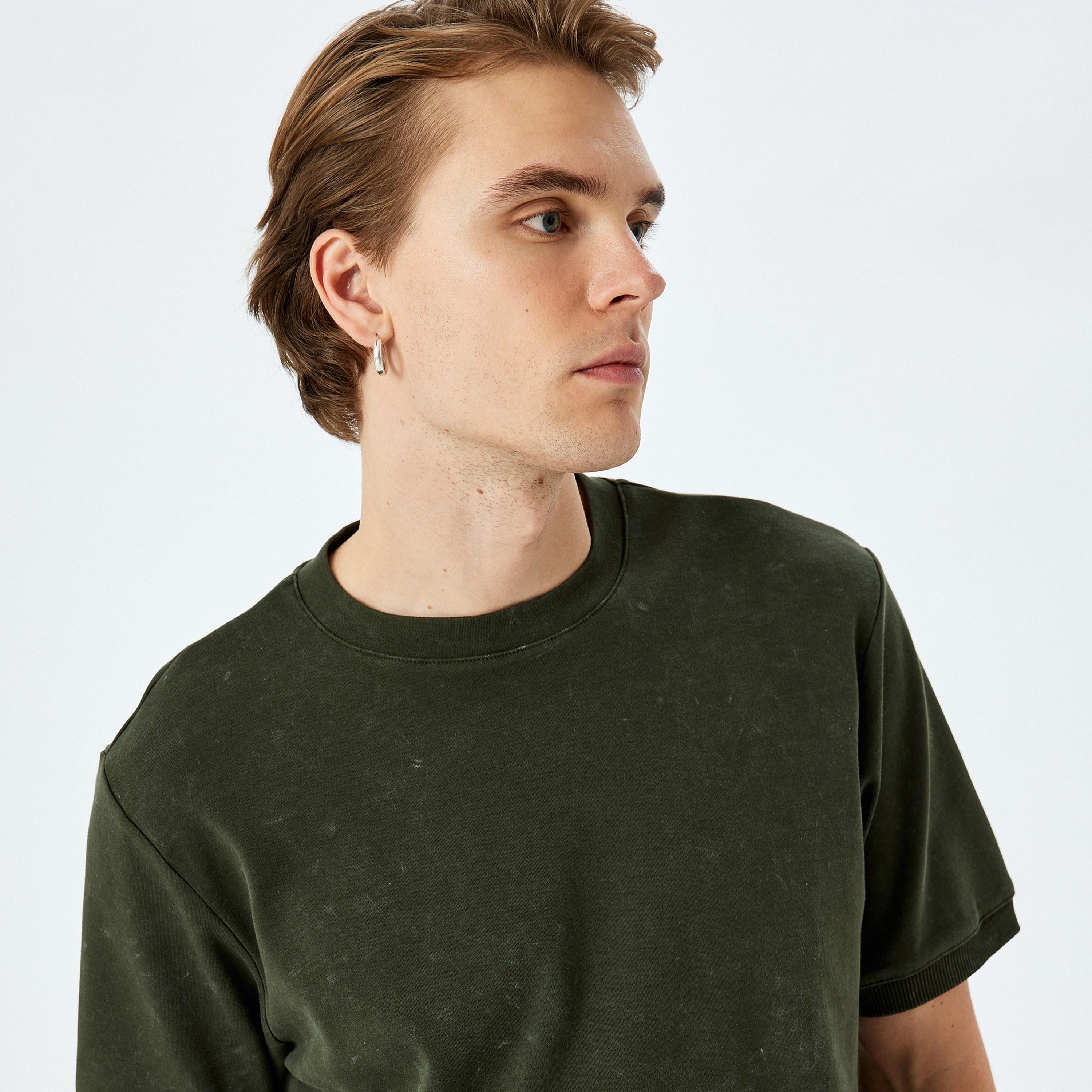 KOTON Vintage Washed Crew Neck Short Sleeves Men's T-Shirt-men-clothing-tshirtsandpolos-tshirts-image-3