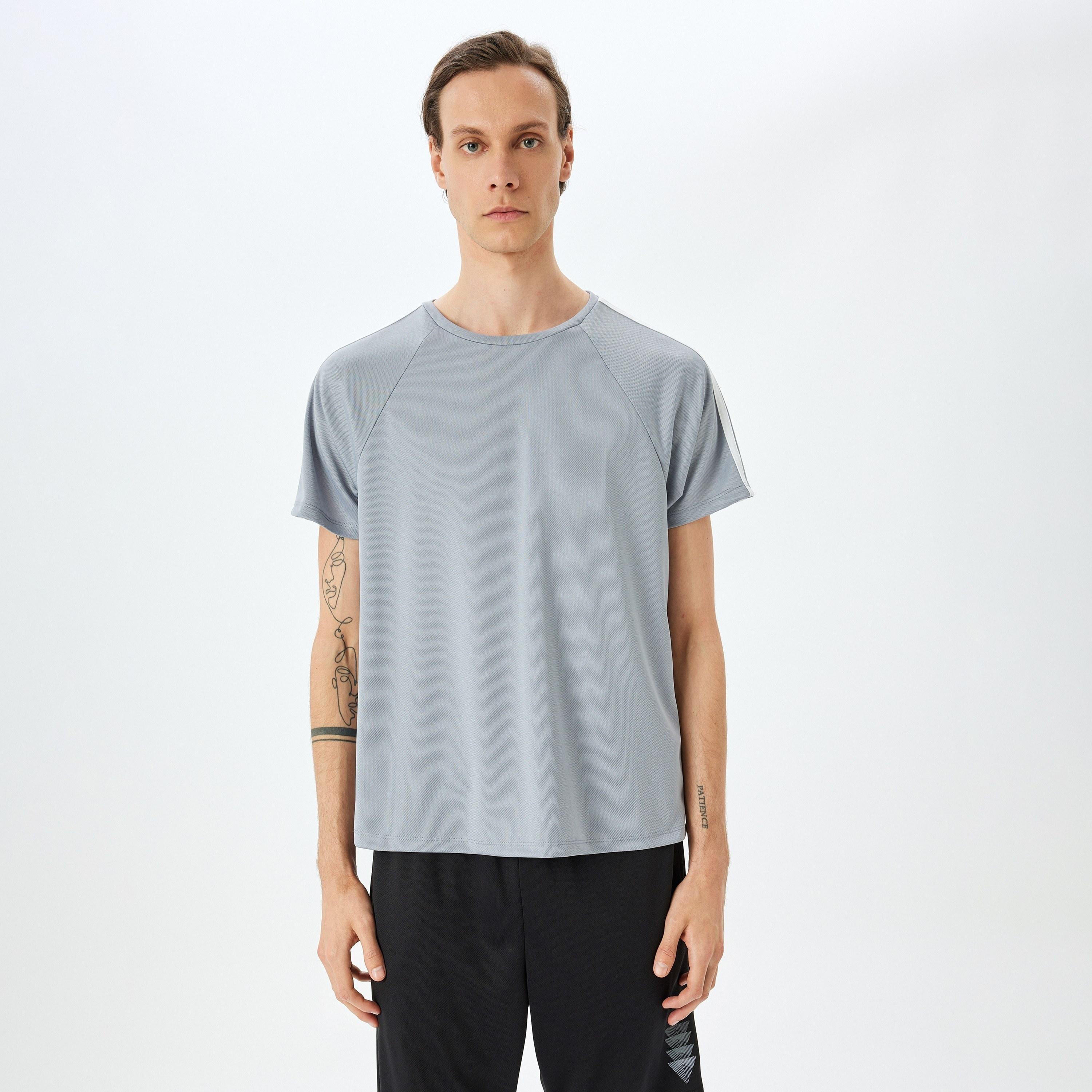 Koton Plain Crew Neck Short Raglan Sleeves Men's T-Shirt-men-clothing-tshirtsandpolos-tshirts-image-1