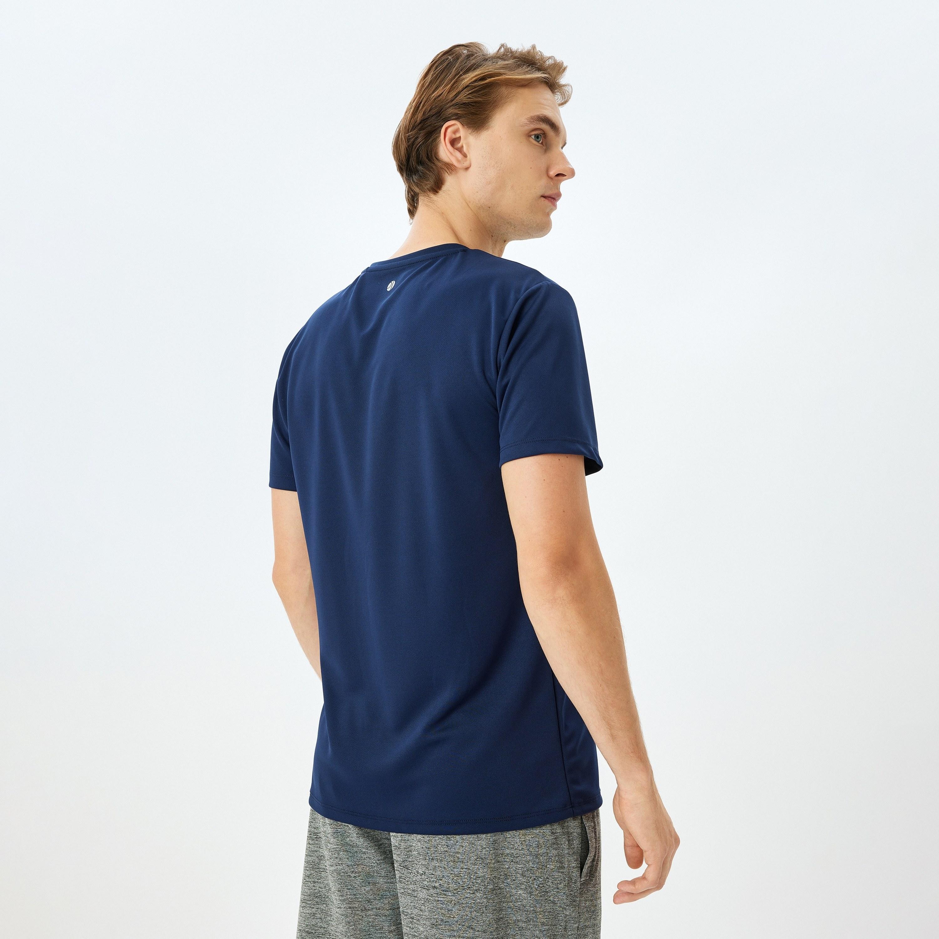 Koton Plain Crew Neck Short Sleeves Men's T-Shirt-men-clothing-tshirtsandpolos-tshirts-image-4