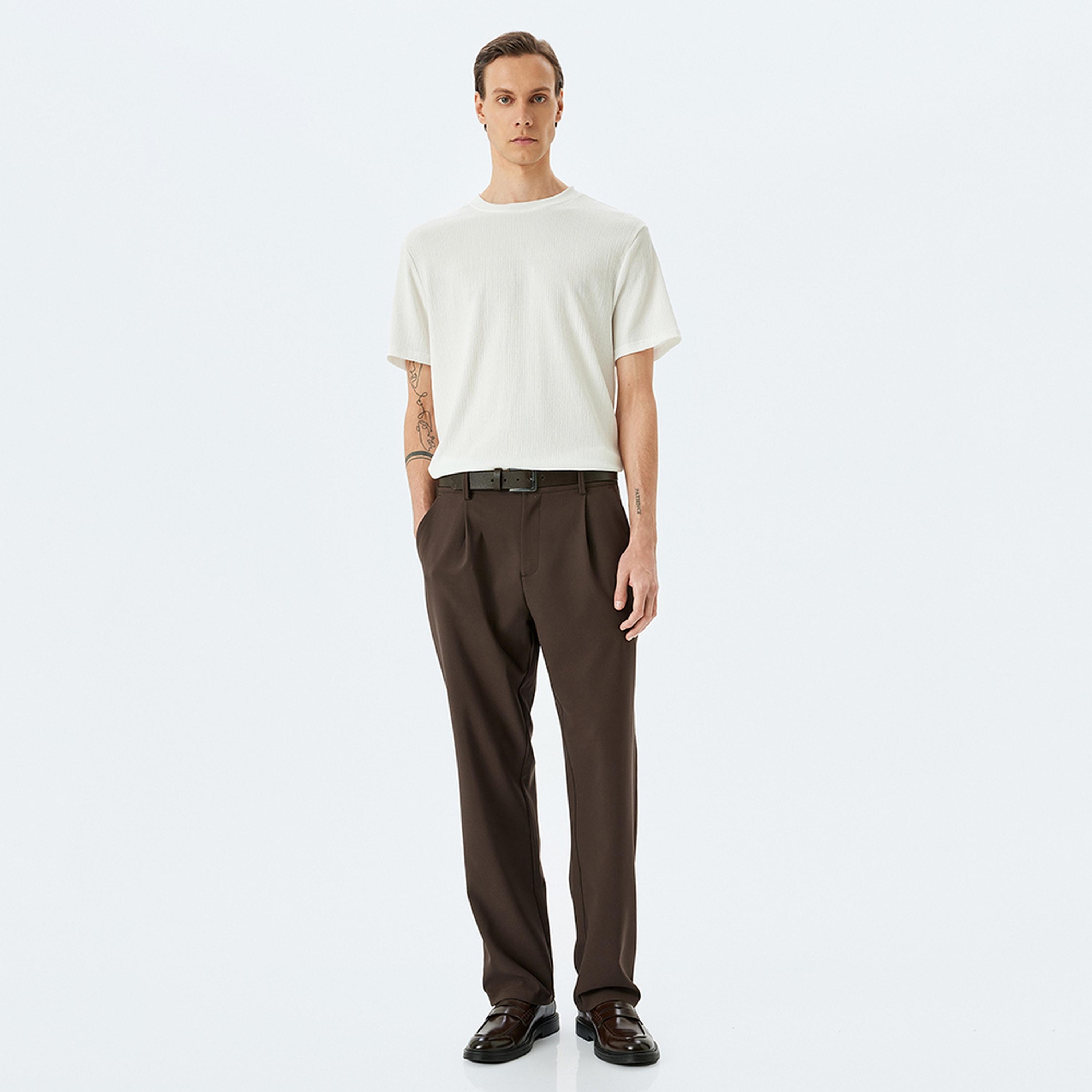تيشيرت رجالي بأكمام قصيرة وياقة دائرية وتصميم محكم من كوتون.-men-clothing-tshirtsandpolos-tshirts-image-2