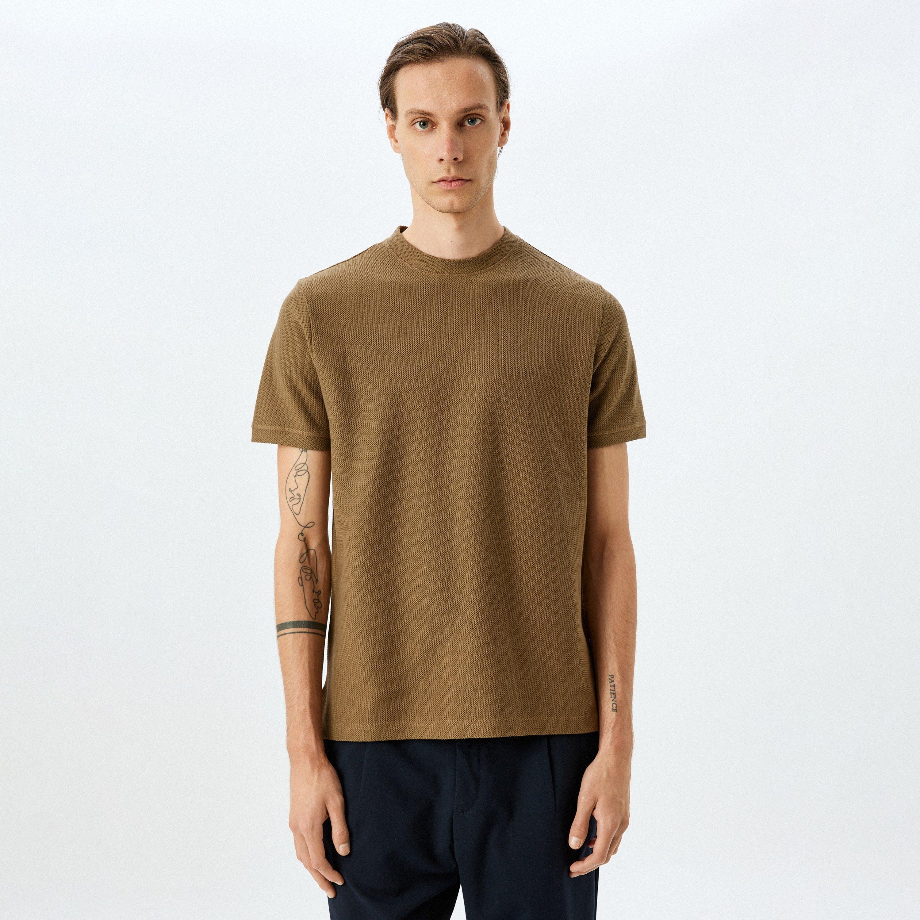 قميص كوتون ذو الياقة الدائرية بأكمام قصيرة للرجال-men-clothing-tshirtsandpolos-tshirts-image-1