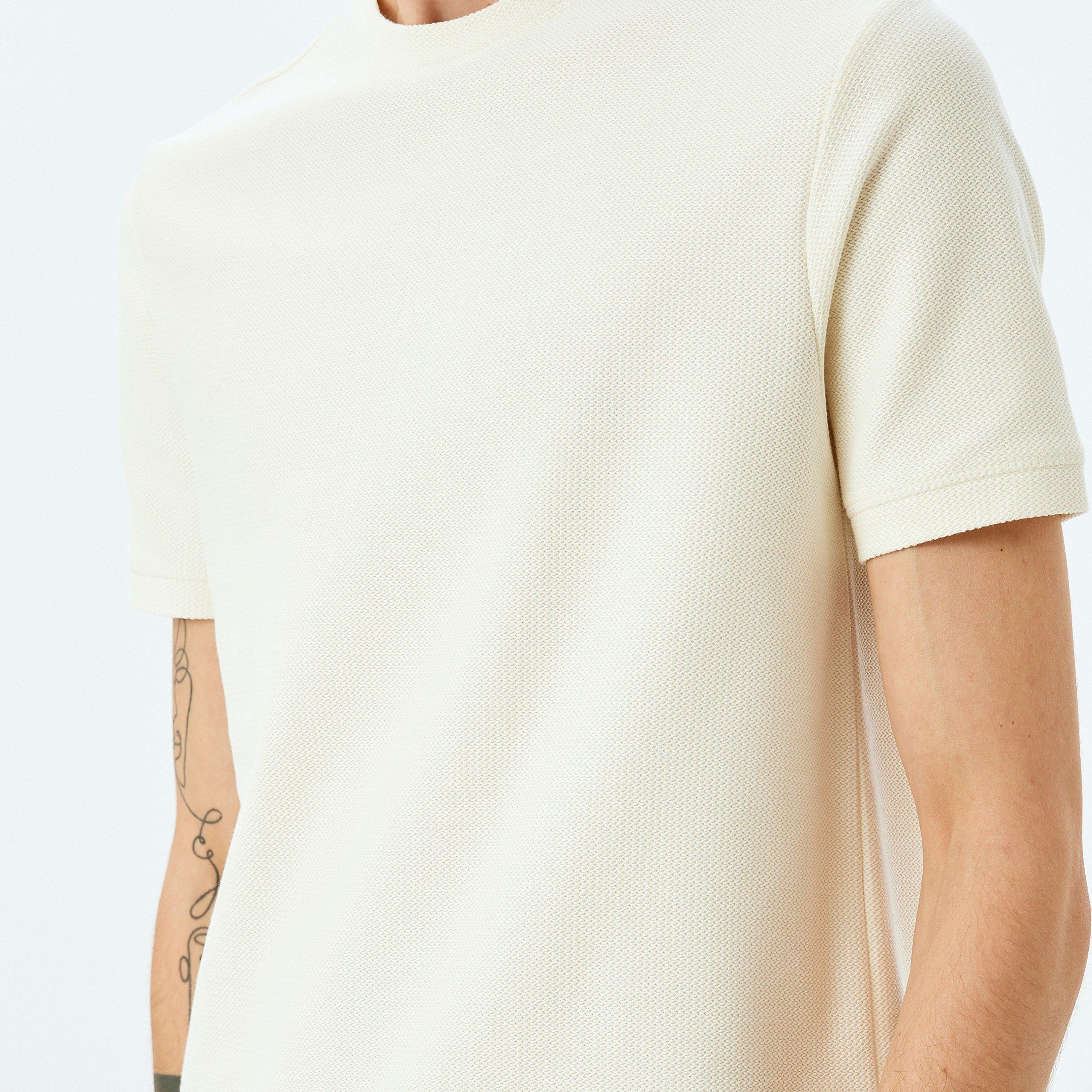 Koton Textured Crew Neck Short Sleeves Men's T-Shirt-men-clothing-tshirtsandpolos-tshirts-image-4