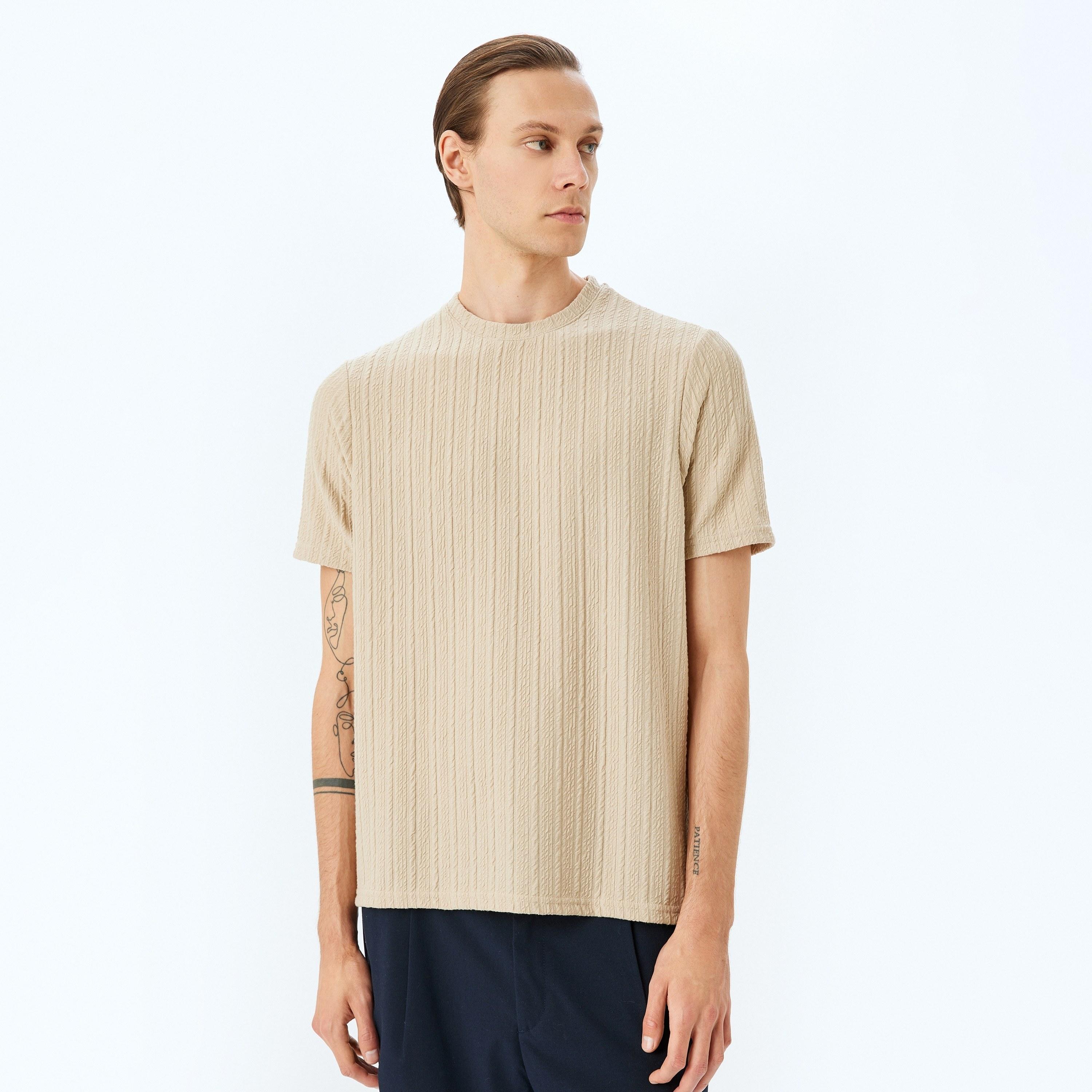 Koton Textured Crew Neck Short Sleeves Men's T-Shirt-men-clothing-tshirtsandpolos-tshirts-image-1
