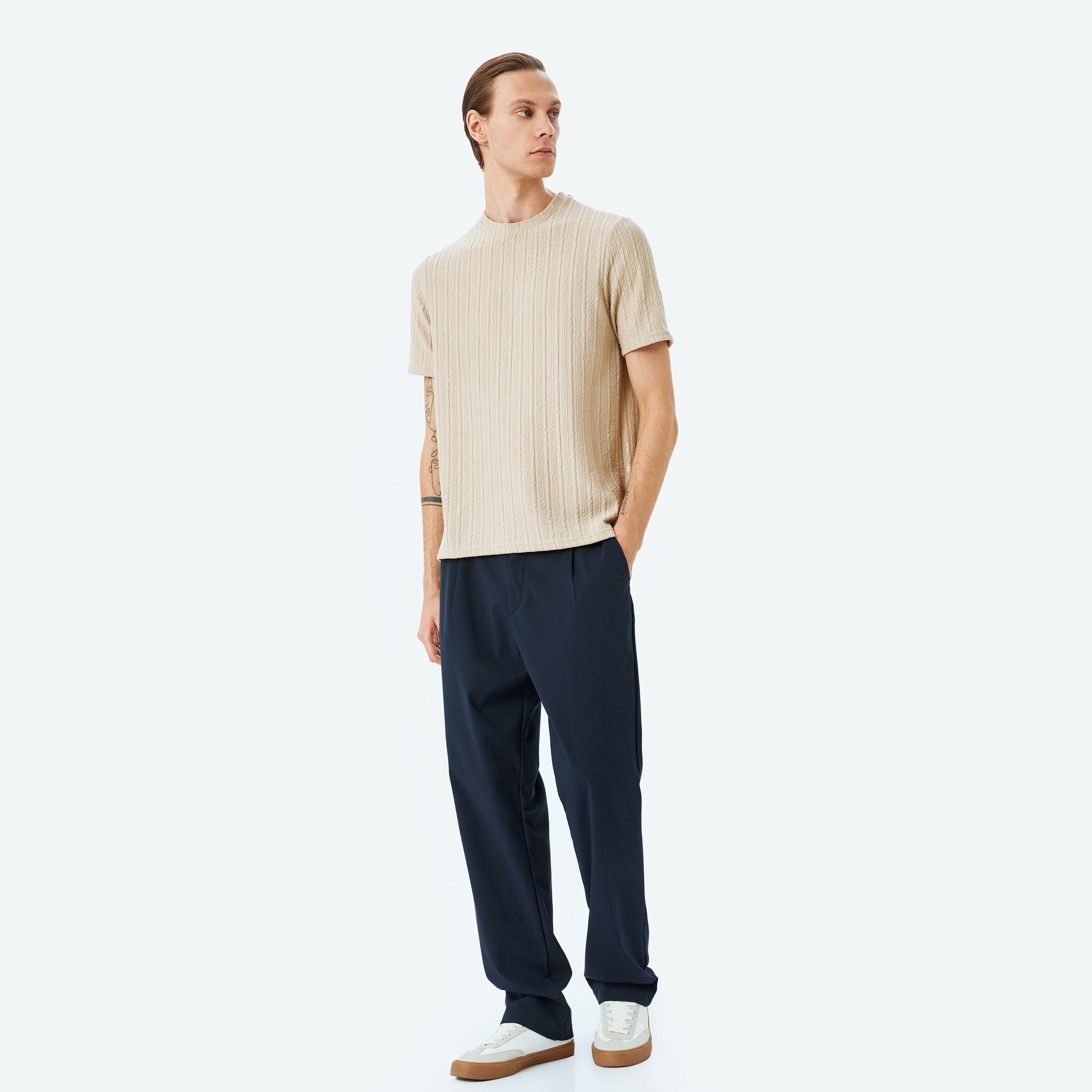 Koton Textured Crew Neck Short Sleeves Men's T-Shirt-men-clothing-tshirtsandpolos-tshirts-image-2