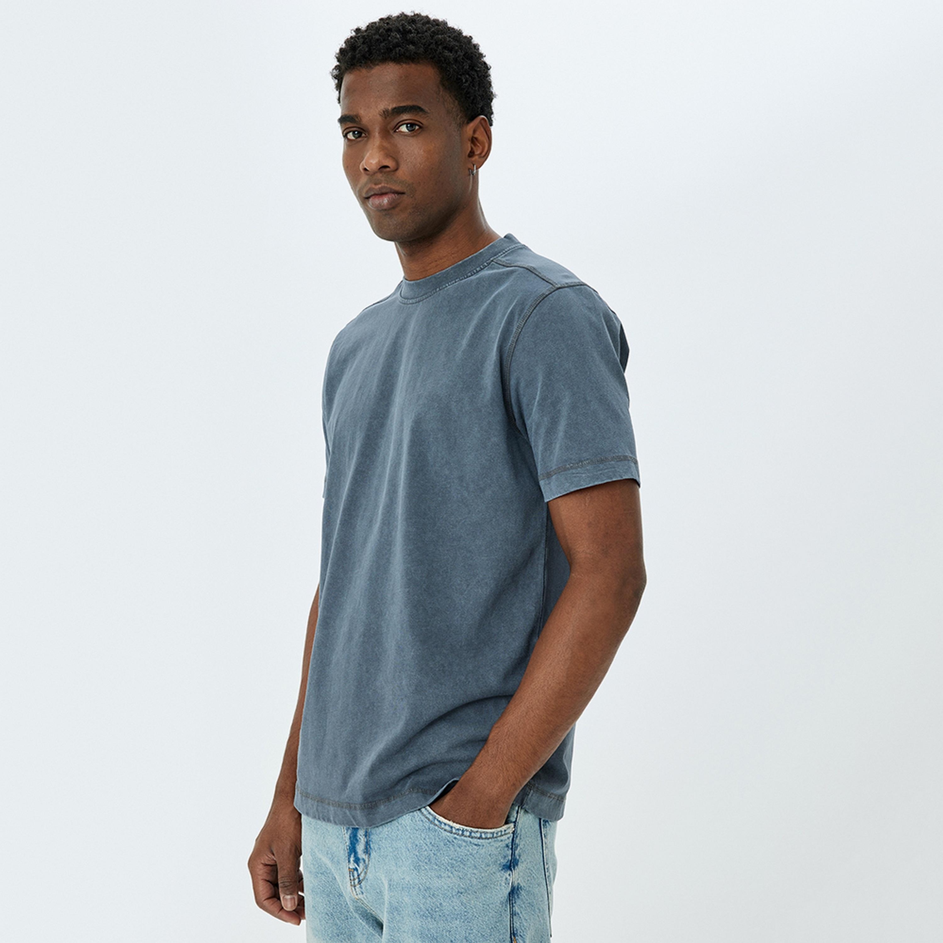 KOTON Vintage Washed Crew Neck Short Sleeves Men's T-Shirt-men-clothing-tshirtsandpolos-tshirts-image-5