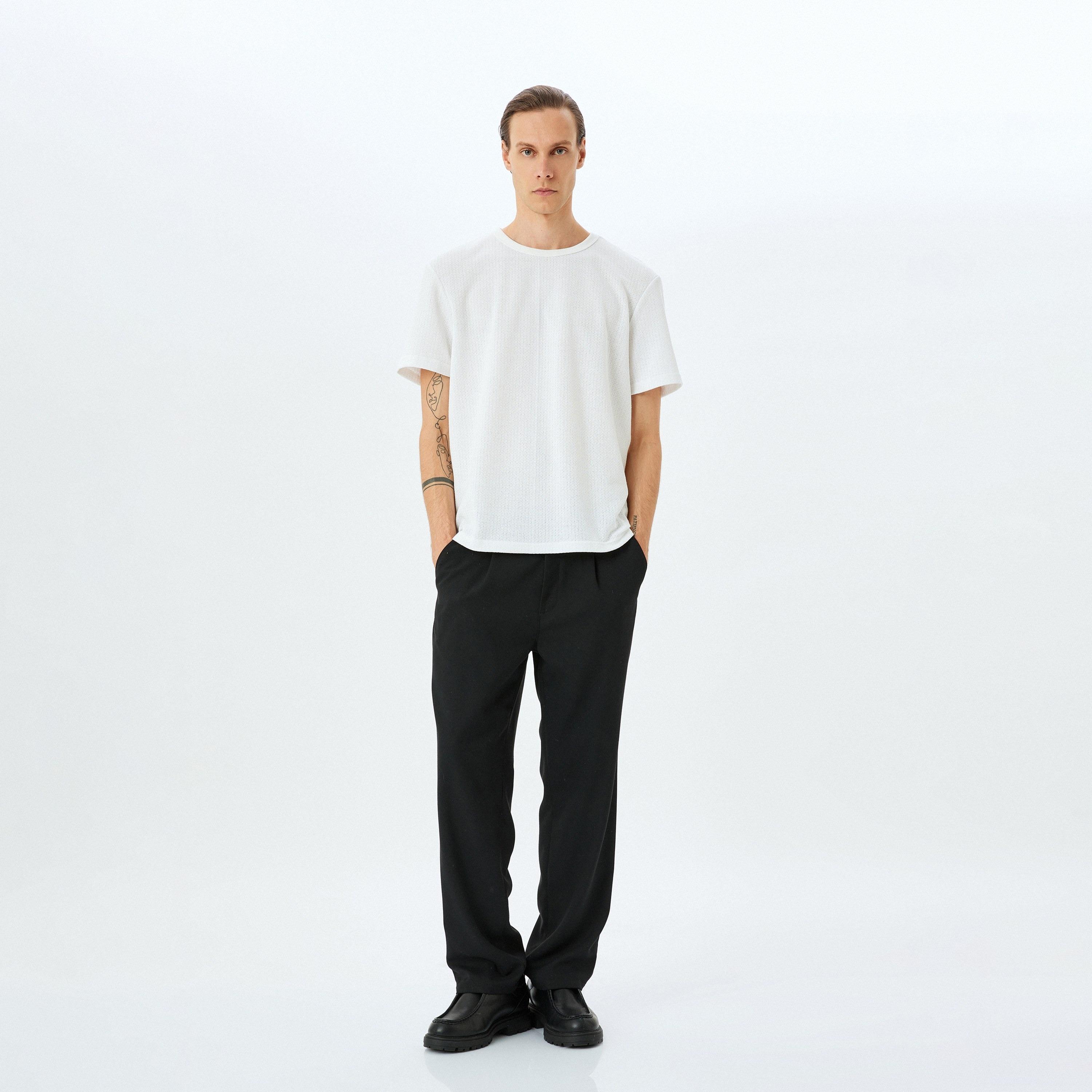 Koton Textured Crew Neck Short Sleeves Men's T-Shirt-men-clothing-tshirtsandpolos-tshirts-image-2